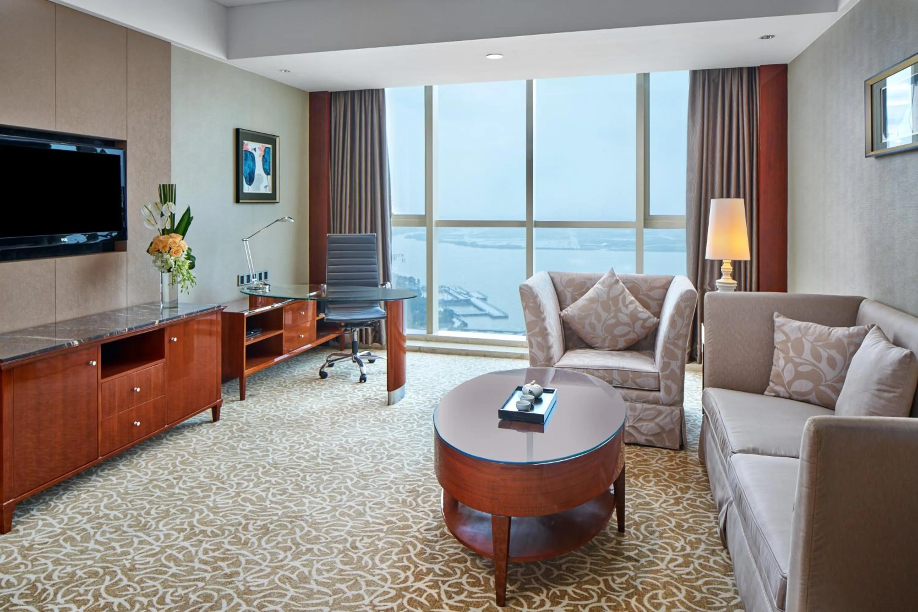 Photo of the whole room in Crowne Plaza Zhenjiang by IHG