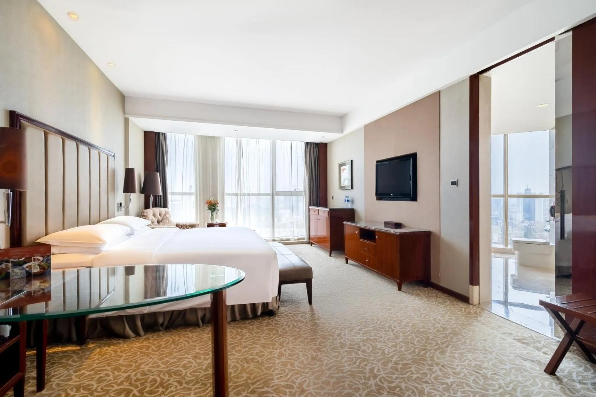 TV and multimedia, Bed in Crowne Plaza Zhenjiang by IHG