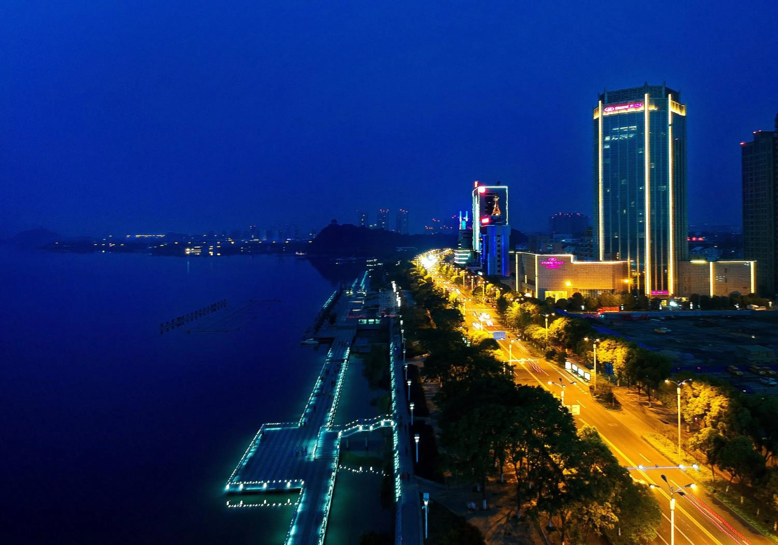 Property building in Crowne Plaza Zhenjiang by IHG