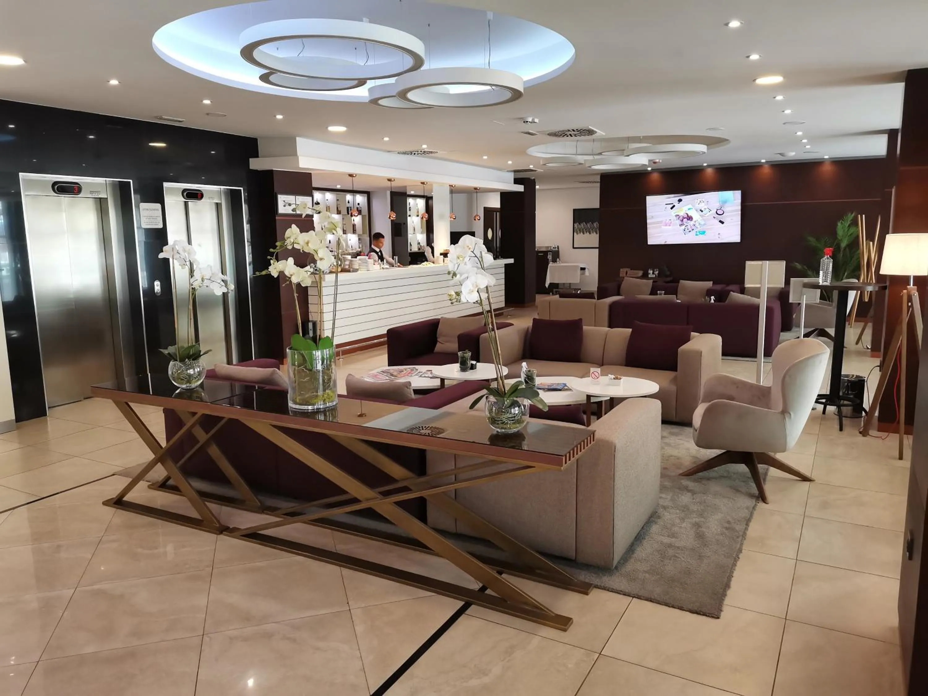 Lobby or reception in New City Hotel & Restaurant Niš