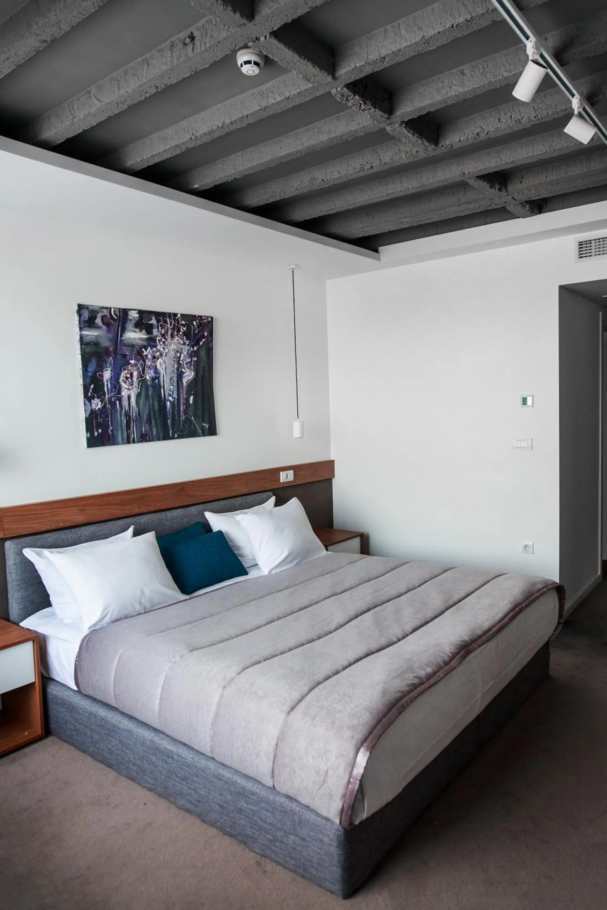 Bed in New City Hotel & Restaurant Niš