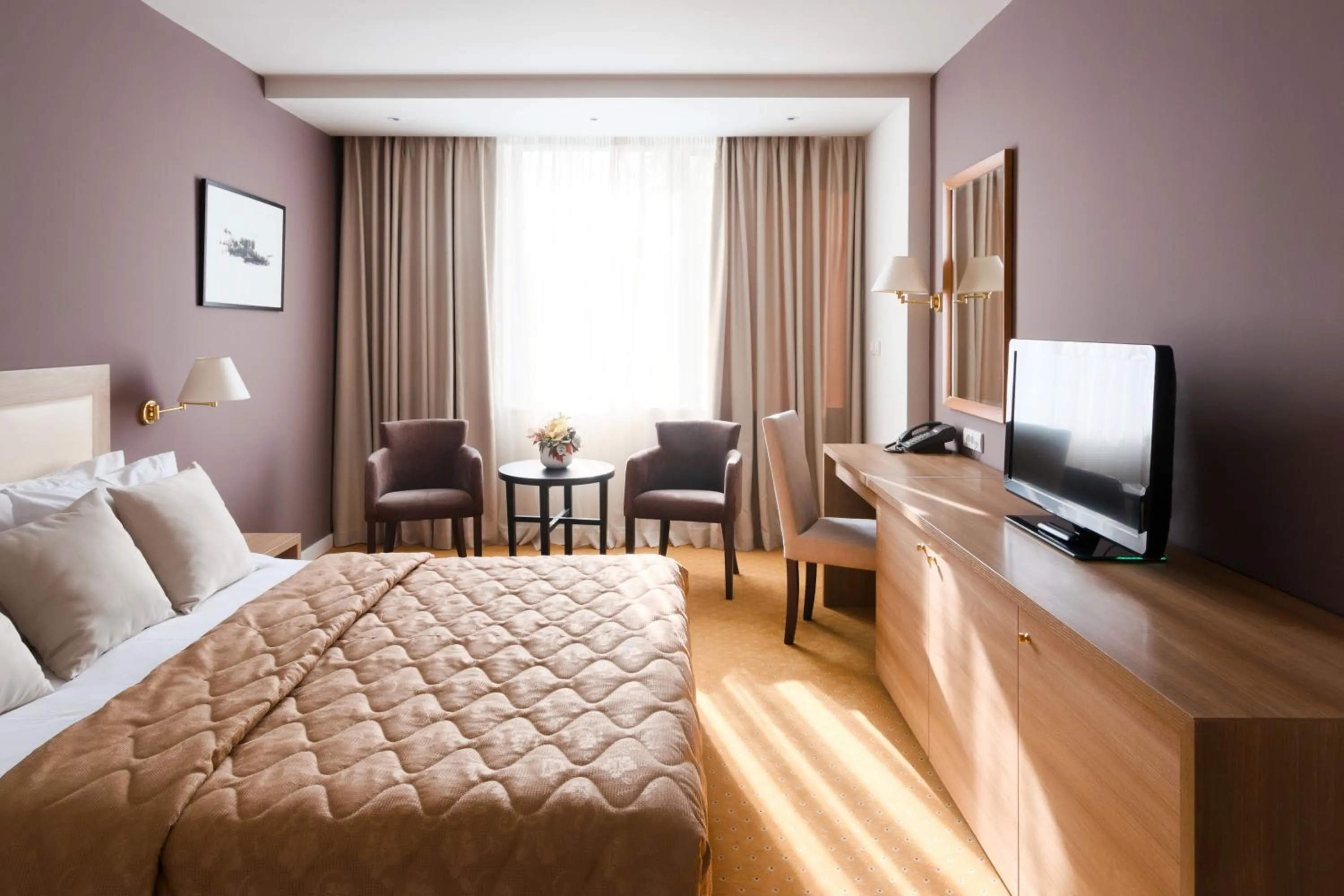 Bed in New City Hotel & Restaurant Niš