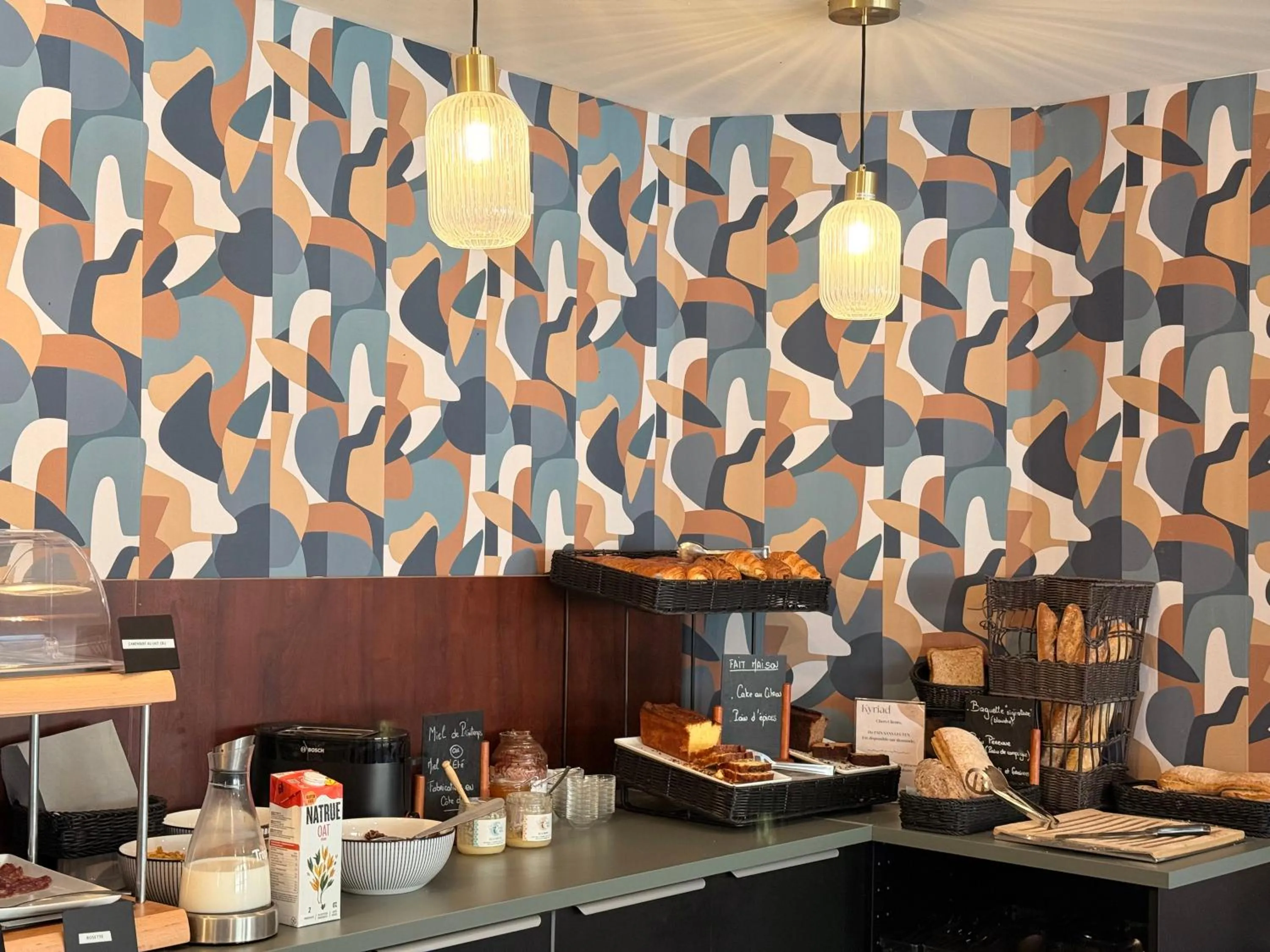 Breakfast in Kyriad Hotel Dijon Gare