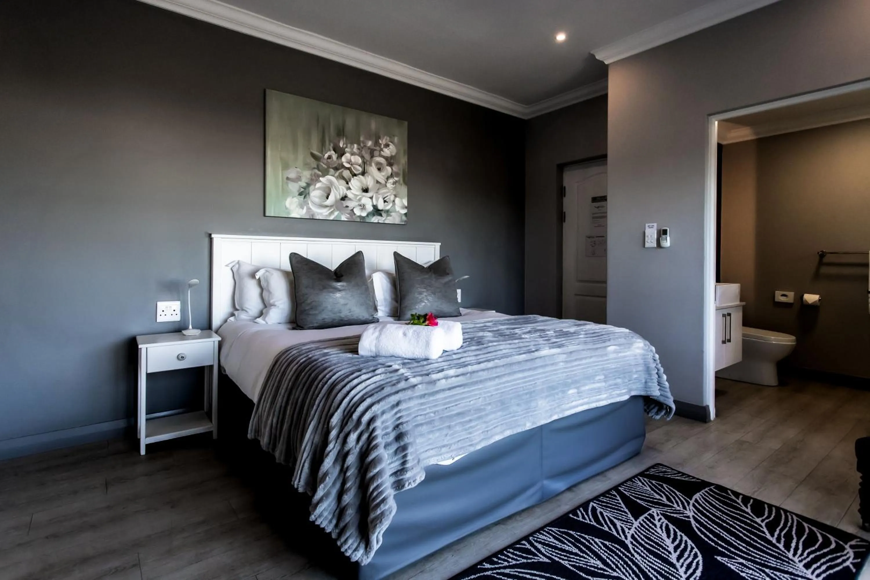 Bed in Whale Coast Ocean Villa