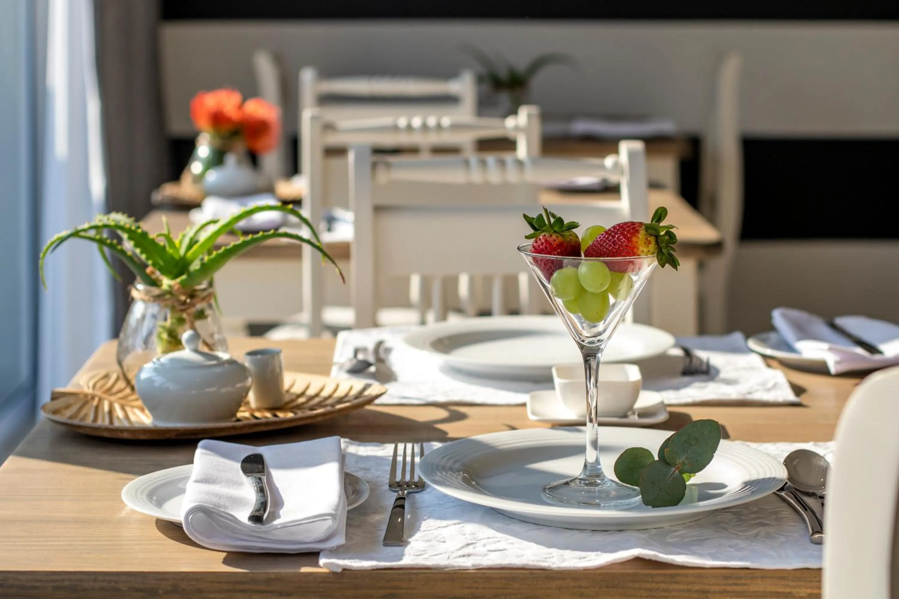 Breakfast in Whale Coast Ocean Villa