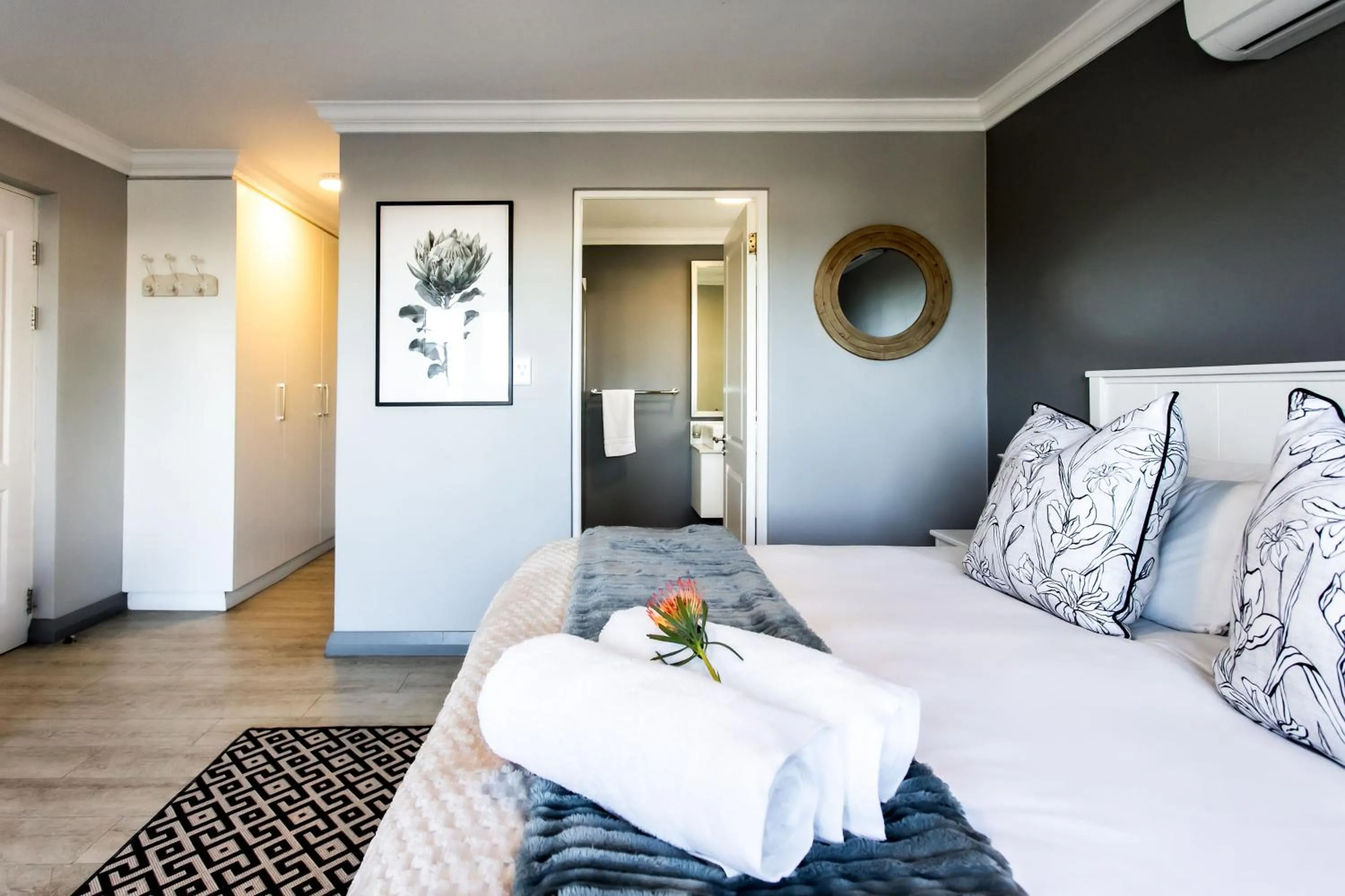 Bed in Whale Coast Ocean Villa