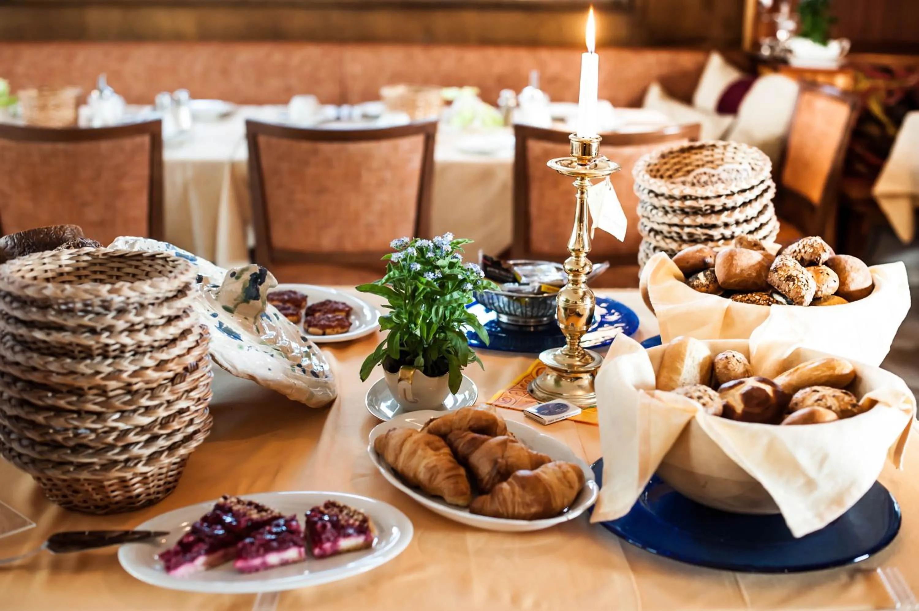 Buffet breakfast in Insel-Hof Reichenau Hotel-garni