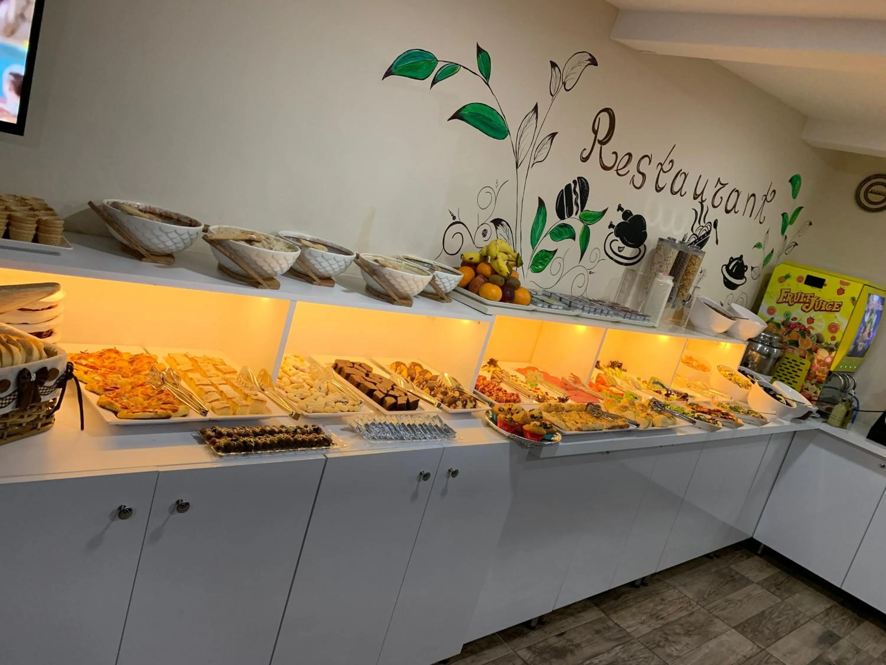 Breakfast in Vander Valk İstanbul Hotel