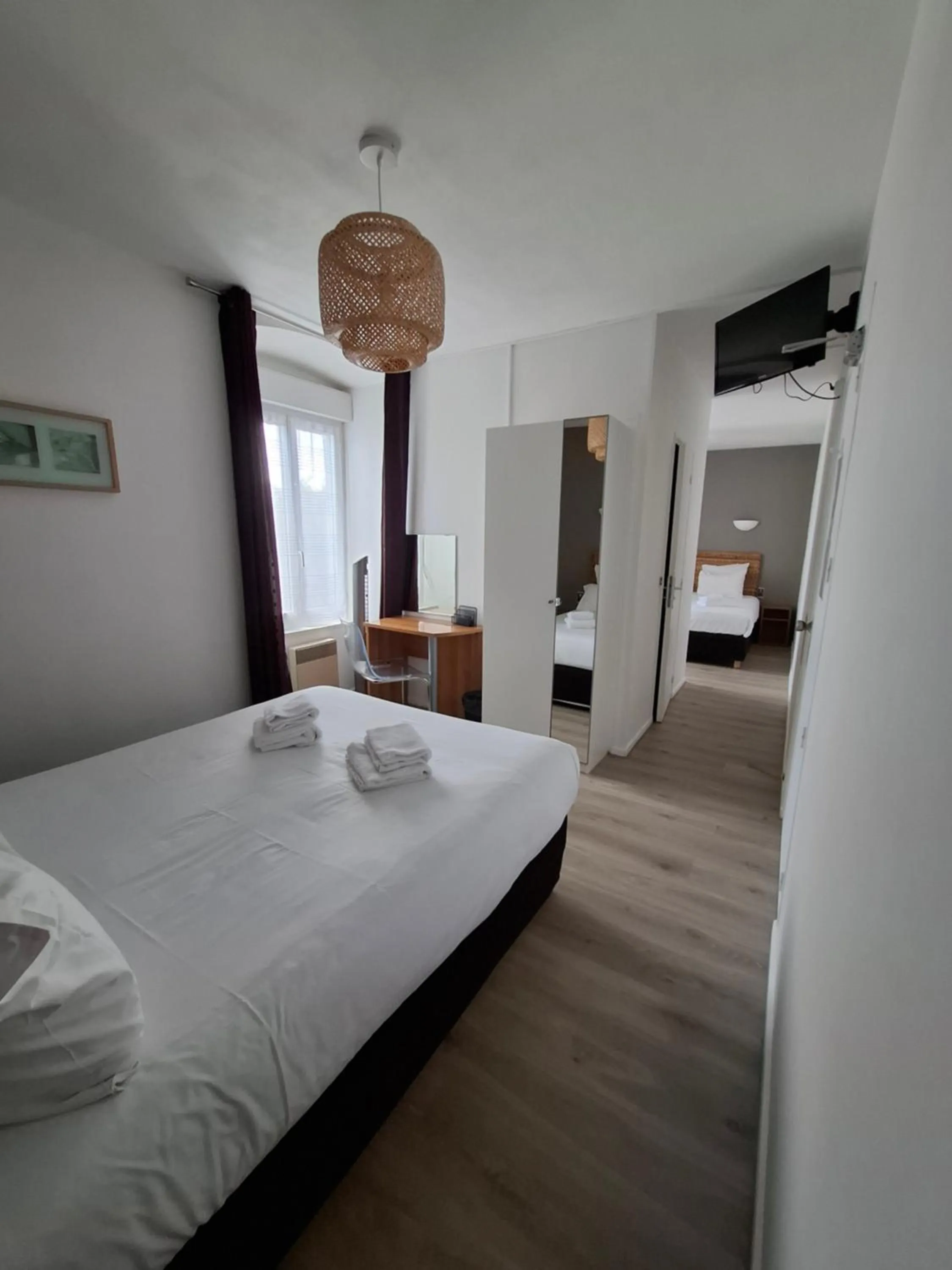 Bed in Hôtel du Château