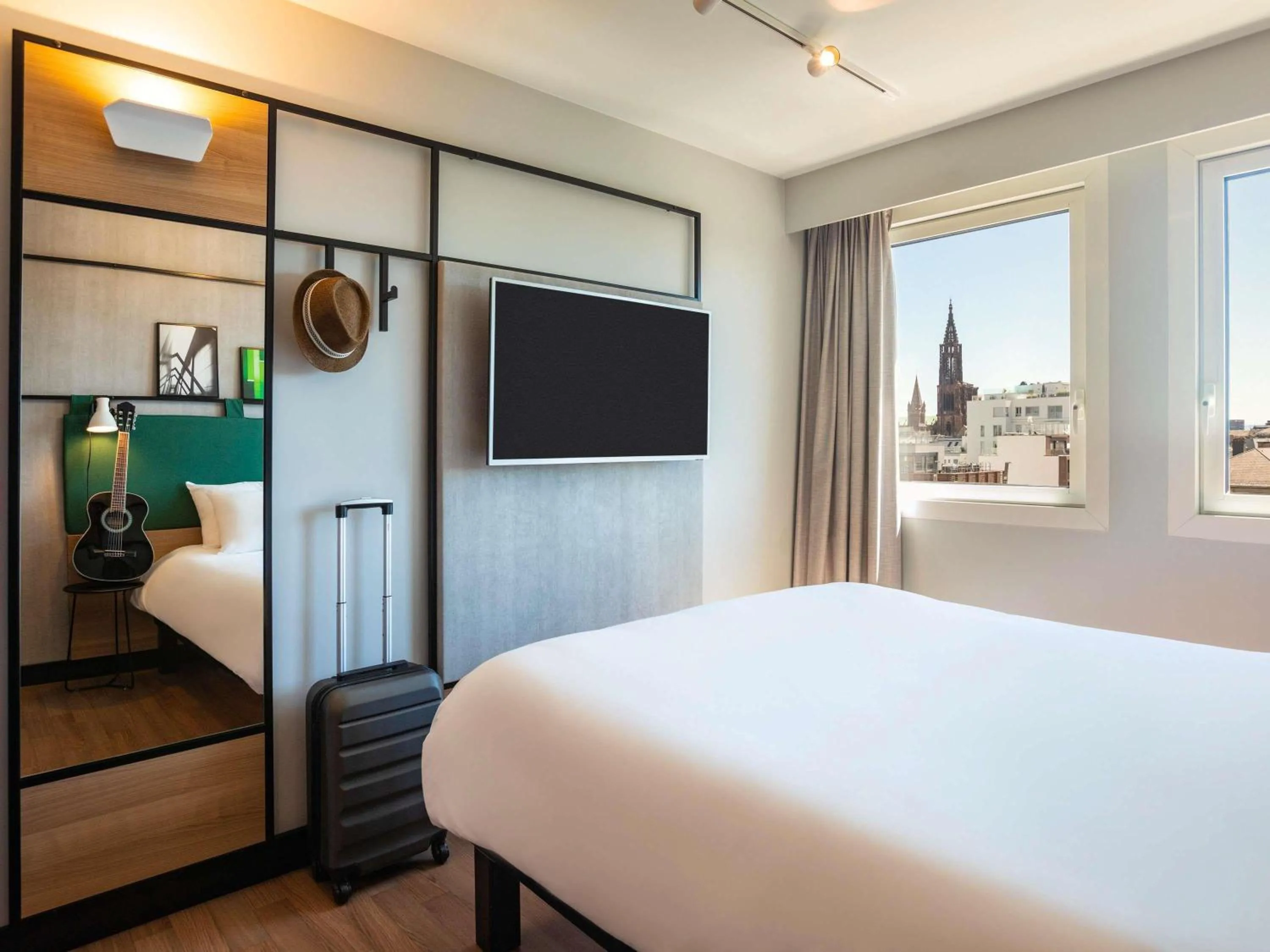 Property building, Bed in ibis Strasbourg Centre Les Halles