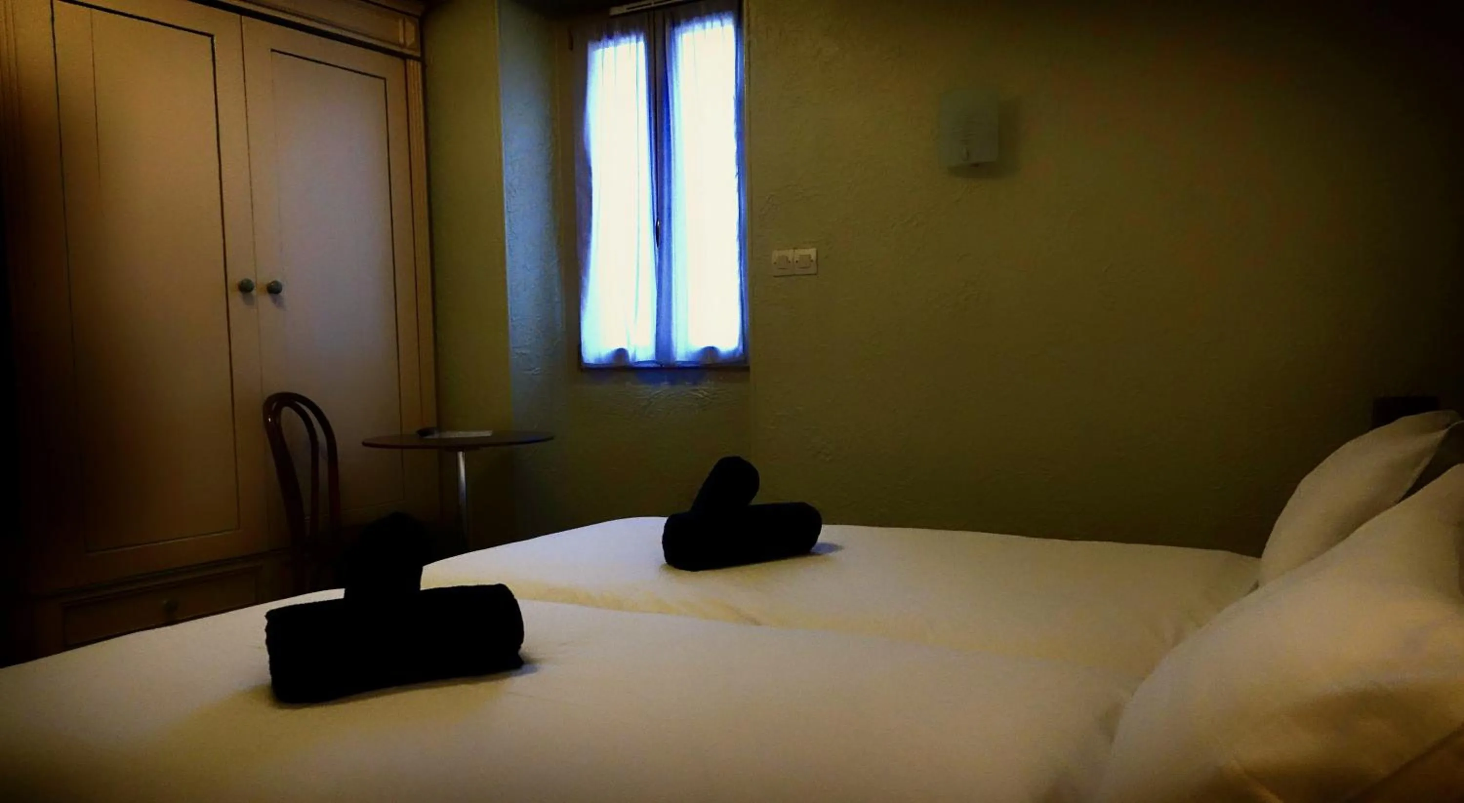 Bed in Auberge Saint Martin
