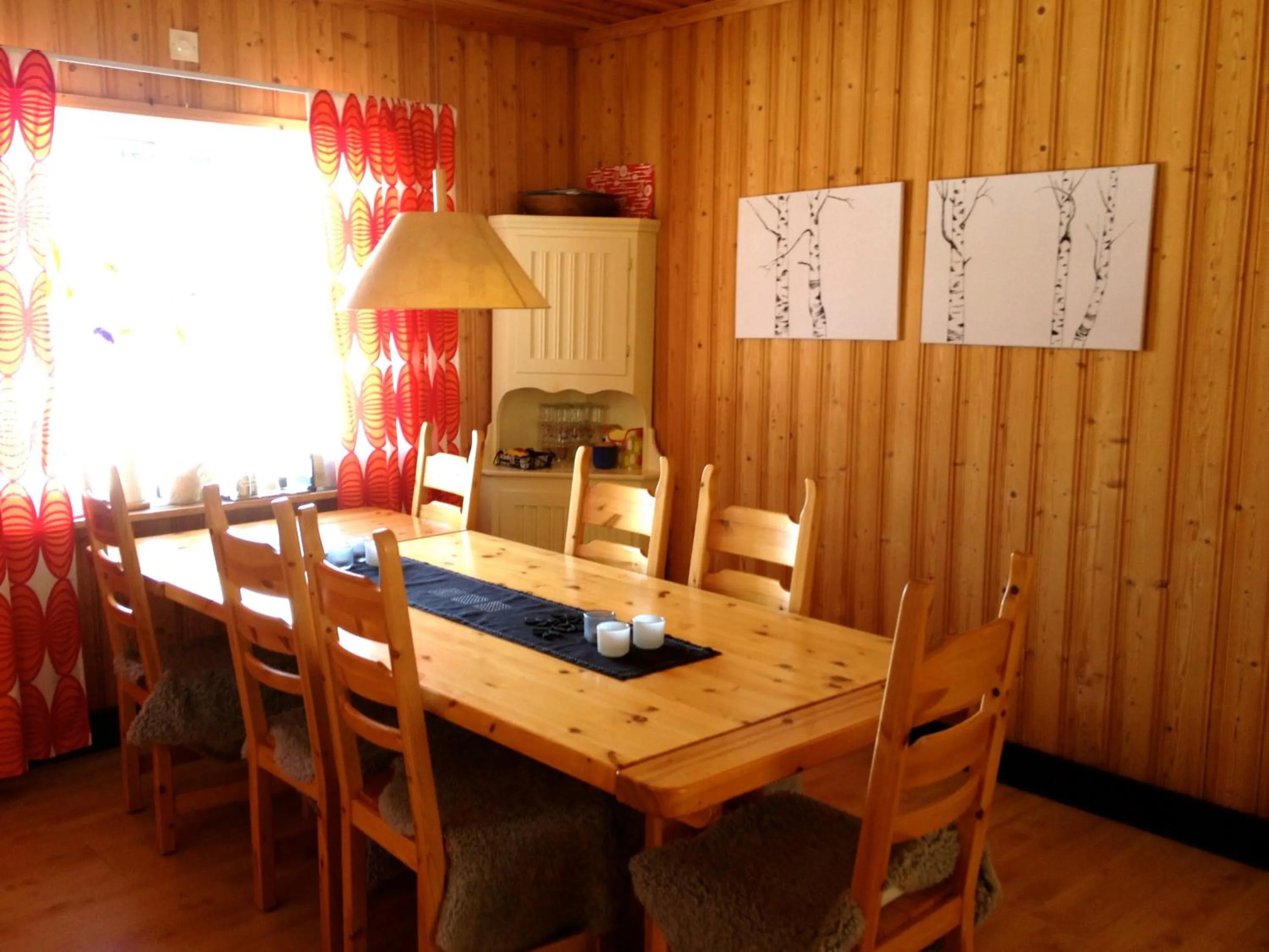 Dining area in Stora Björnstugan