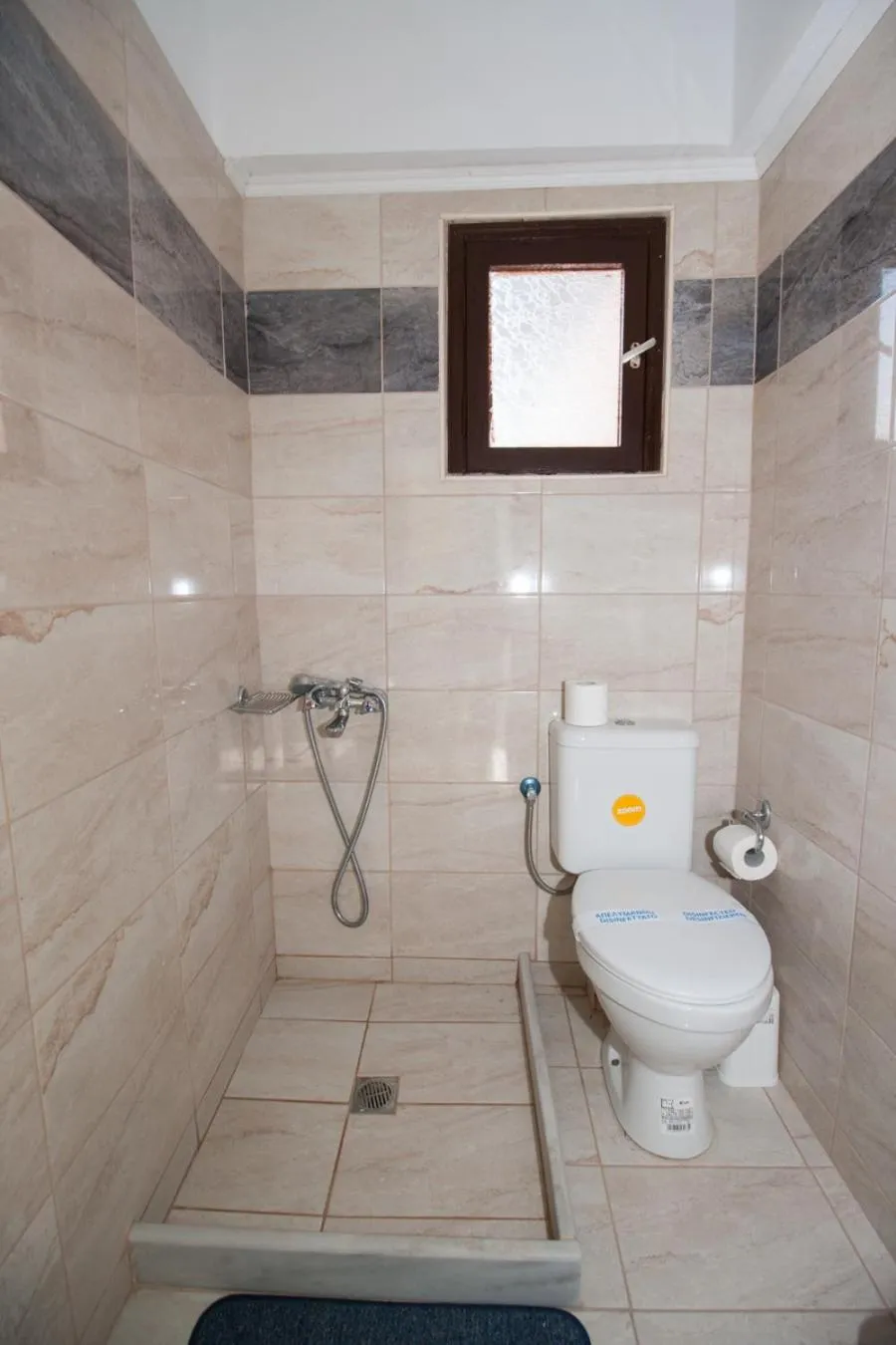 Shower in Kefalonia Beach Hotel & Bungalows