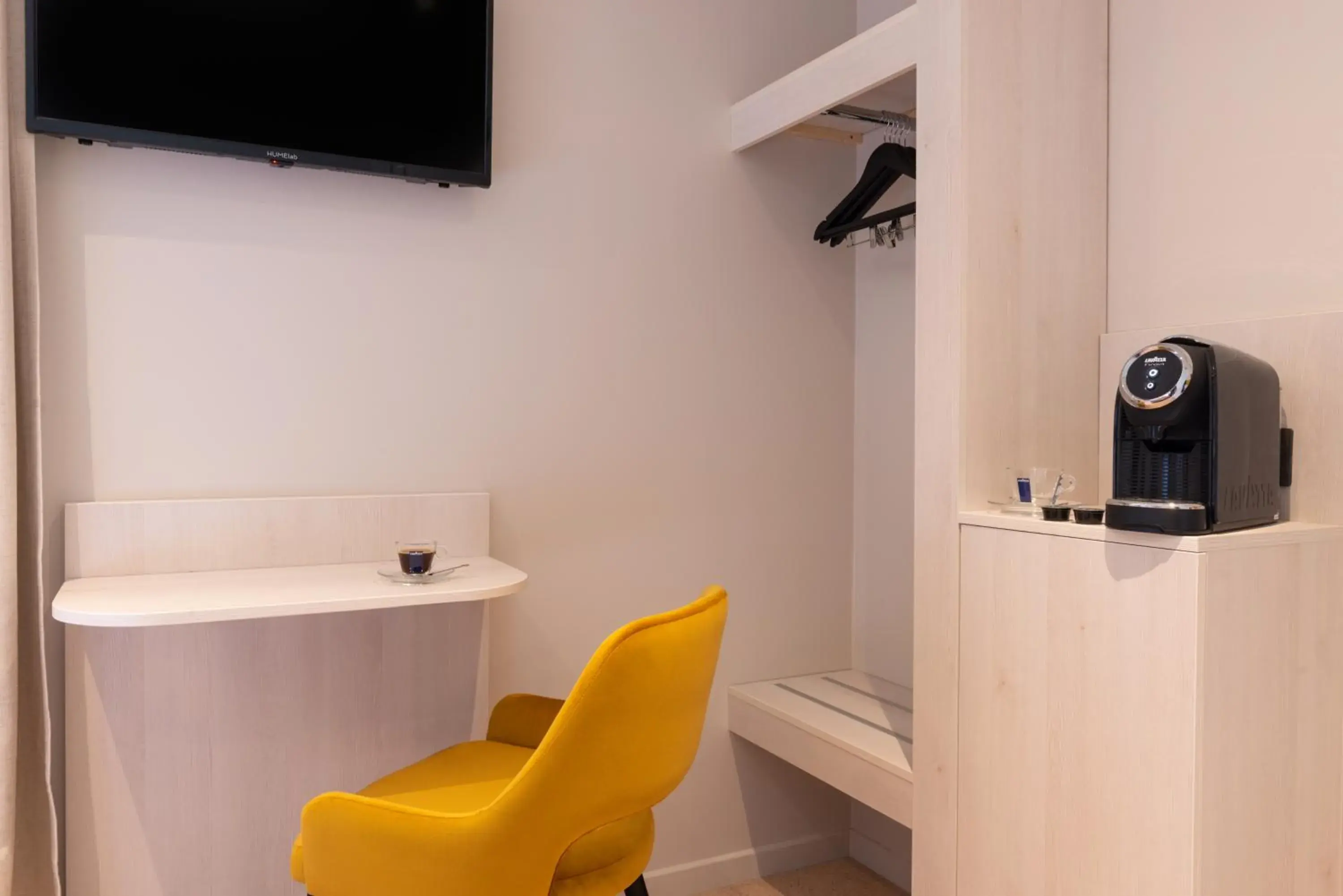 Elegance Double room in The Originals Boutique, Hôtel Porte de Dieppe Elegance Double room in The Originals Boutique, Hôtel Porte de Dieppe