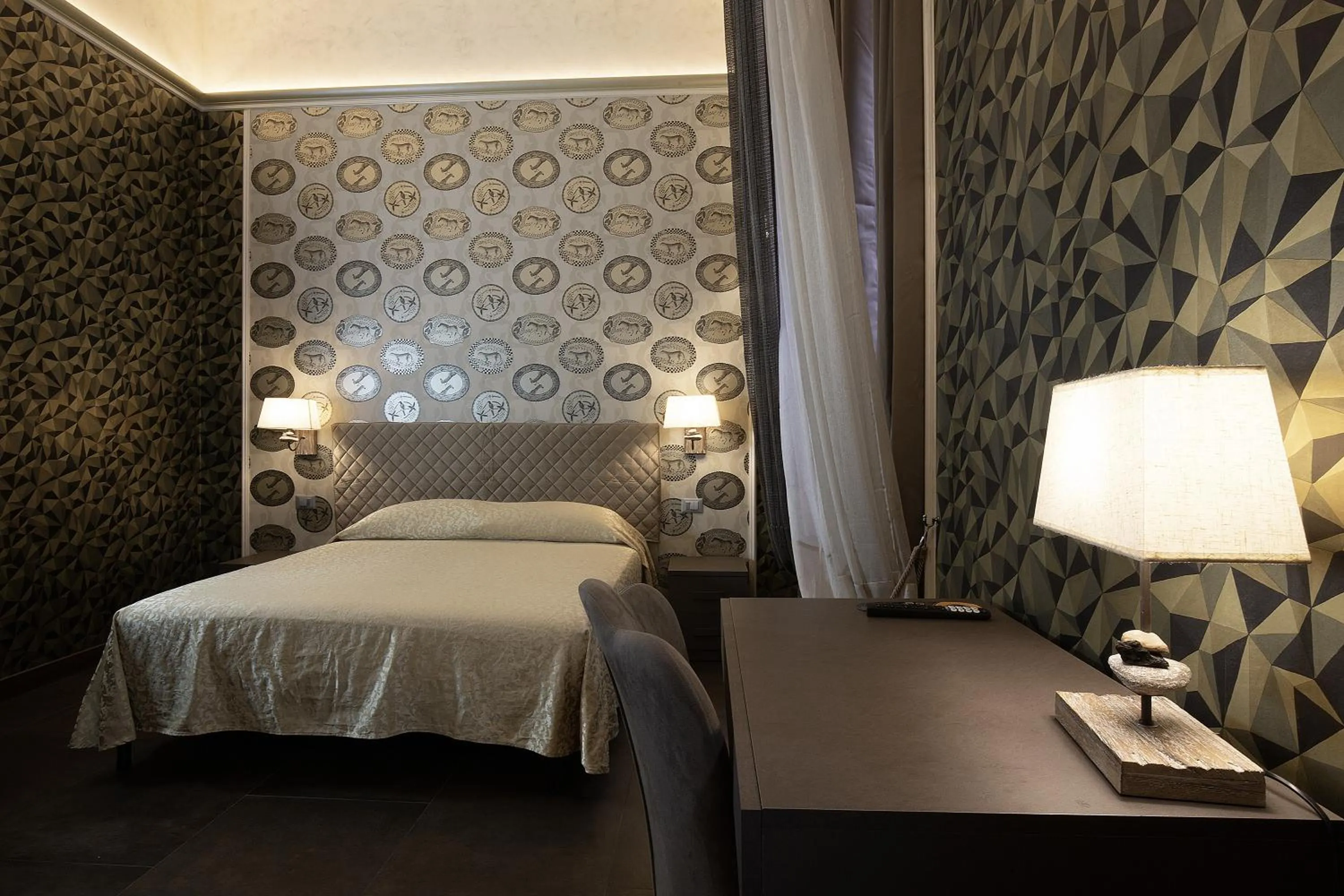 Photo of the whole room, Bed in Antica Dimora Delle Cinque Lune