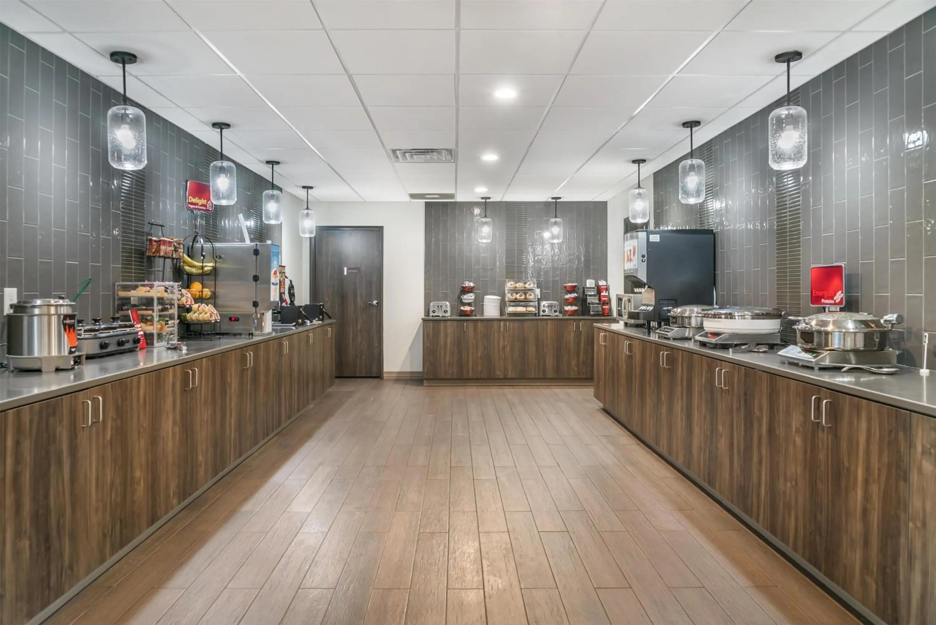 Breakfast in Best Western Plus Wayland Hotel