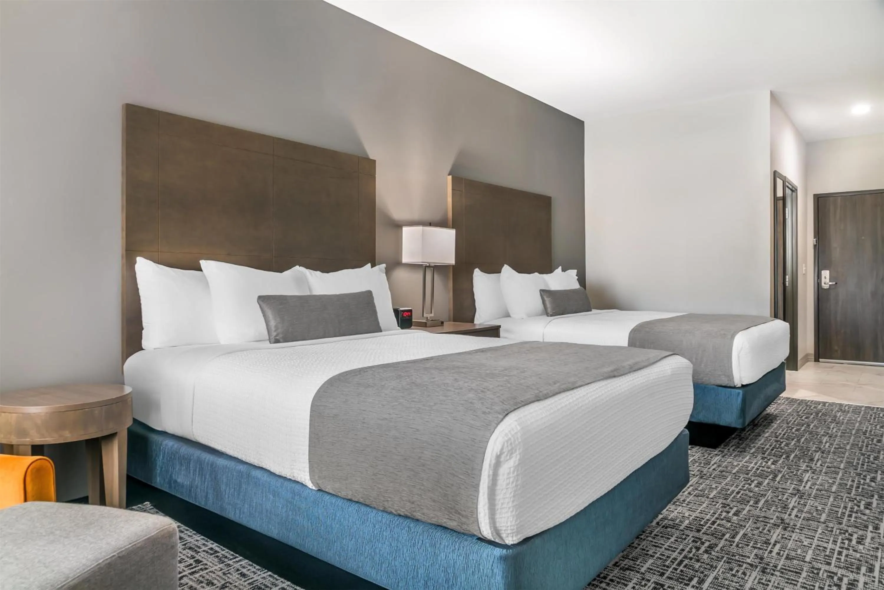 Bedroom, Bed in Best Western Plus Wayland Hotel