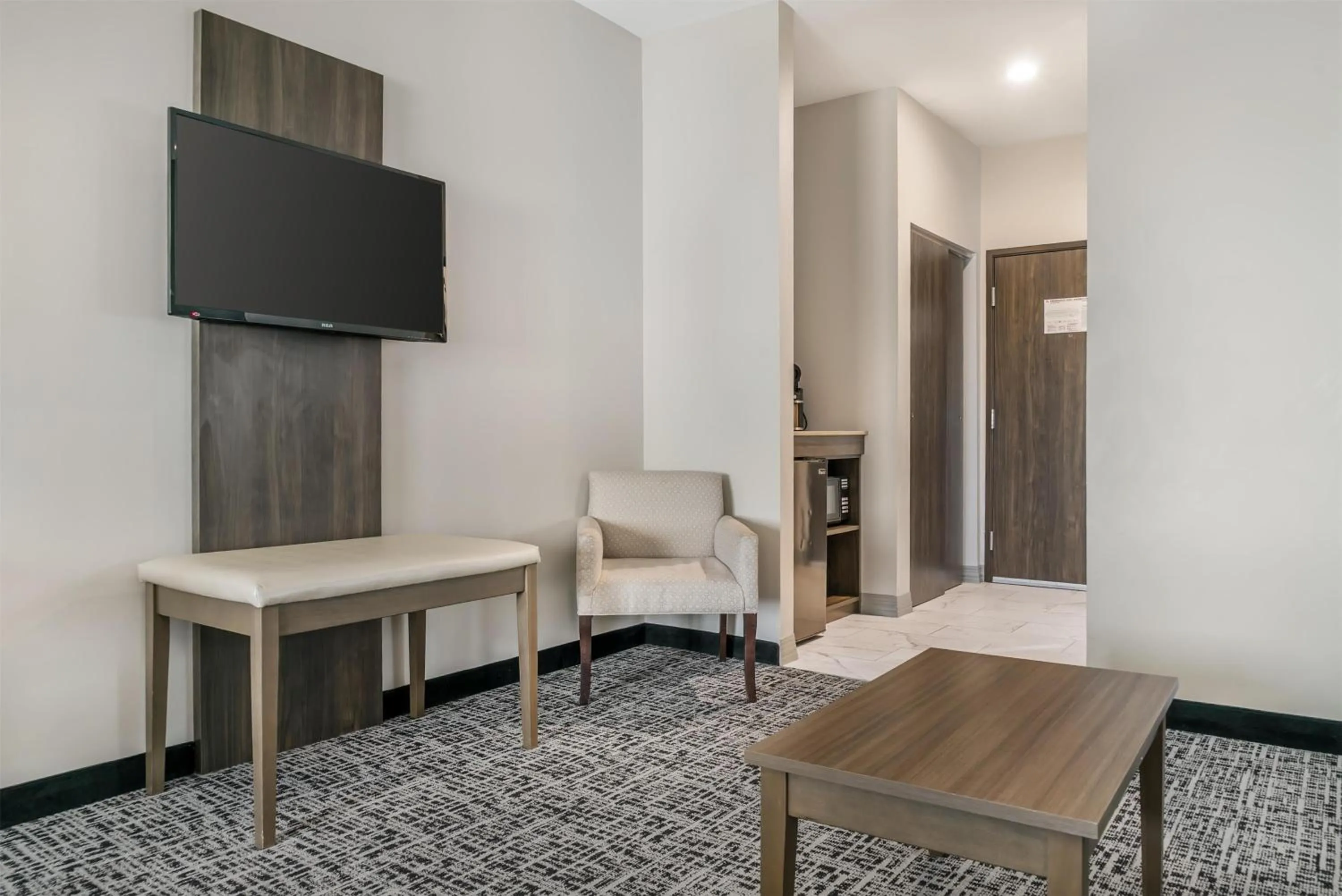 Photo of the whole room in Best Western Plus Wayland Hotel