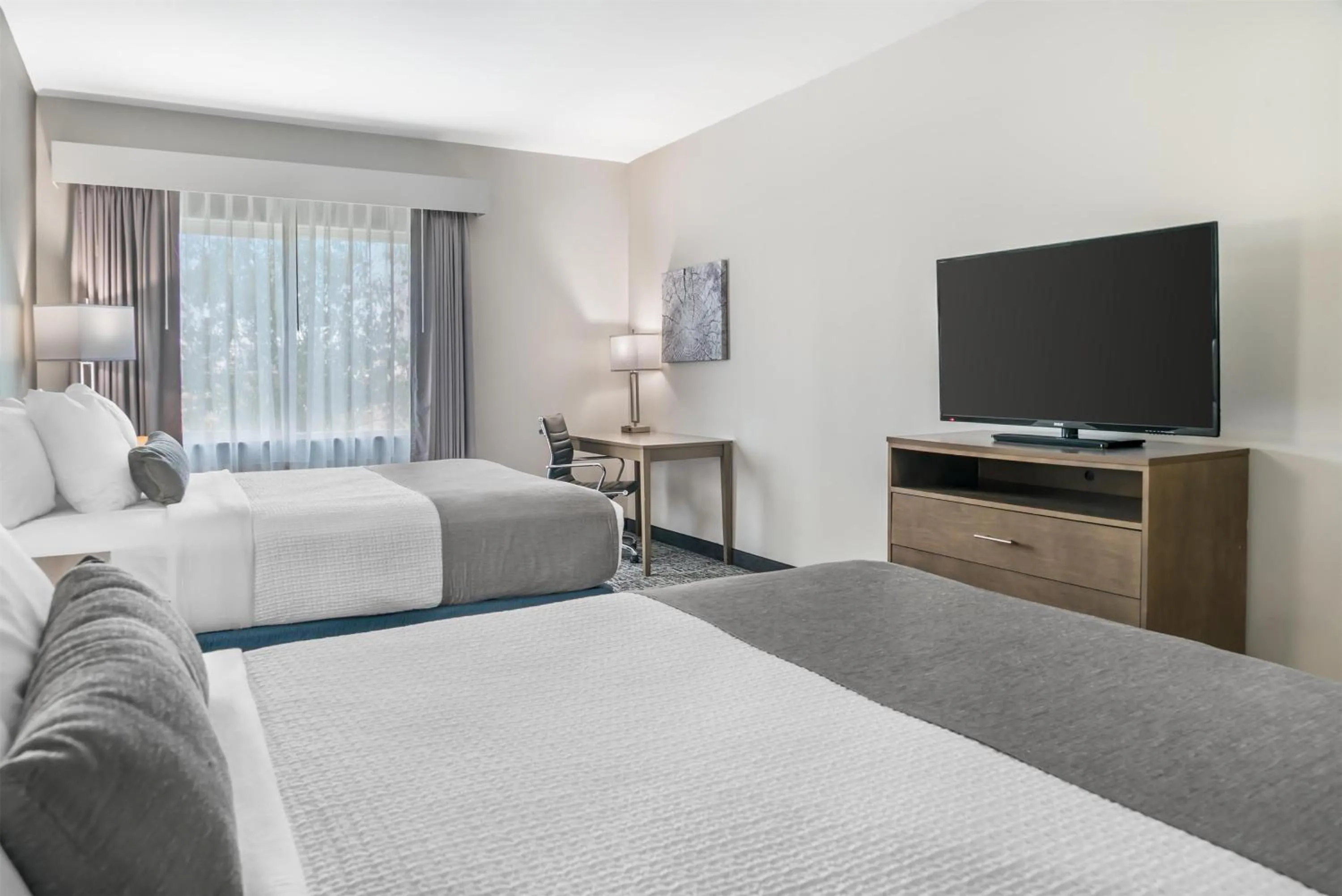 Bedroom, Bed in Best Western Plus Wayland Hotel