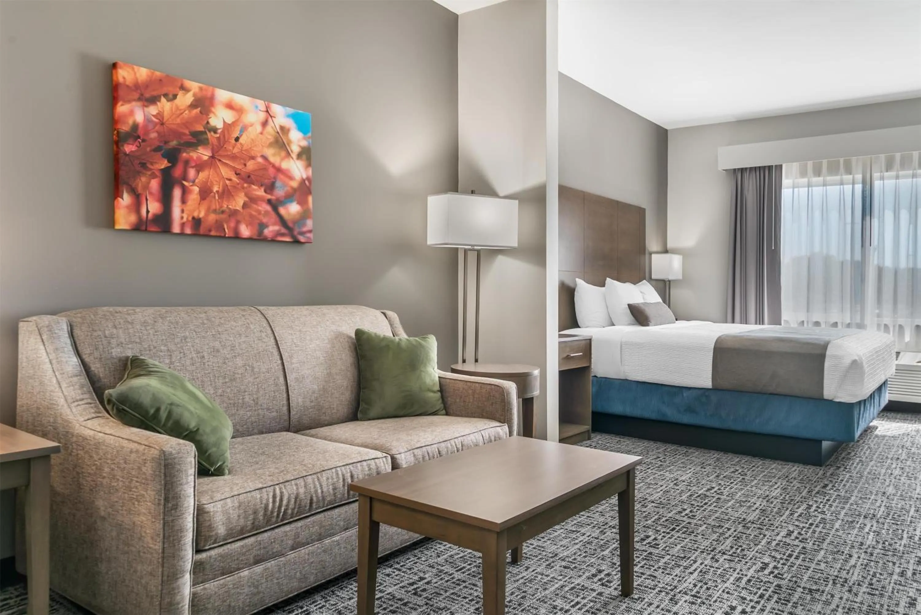 Photo of the whole room, Bed in Best Western Plus Wayland Hotel