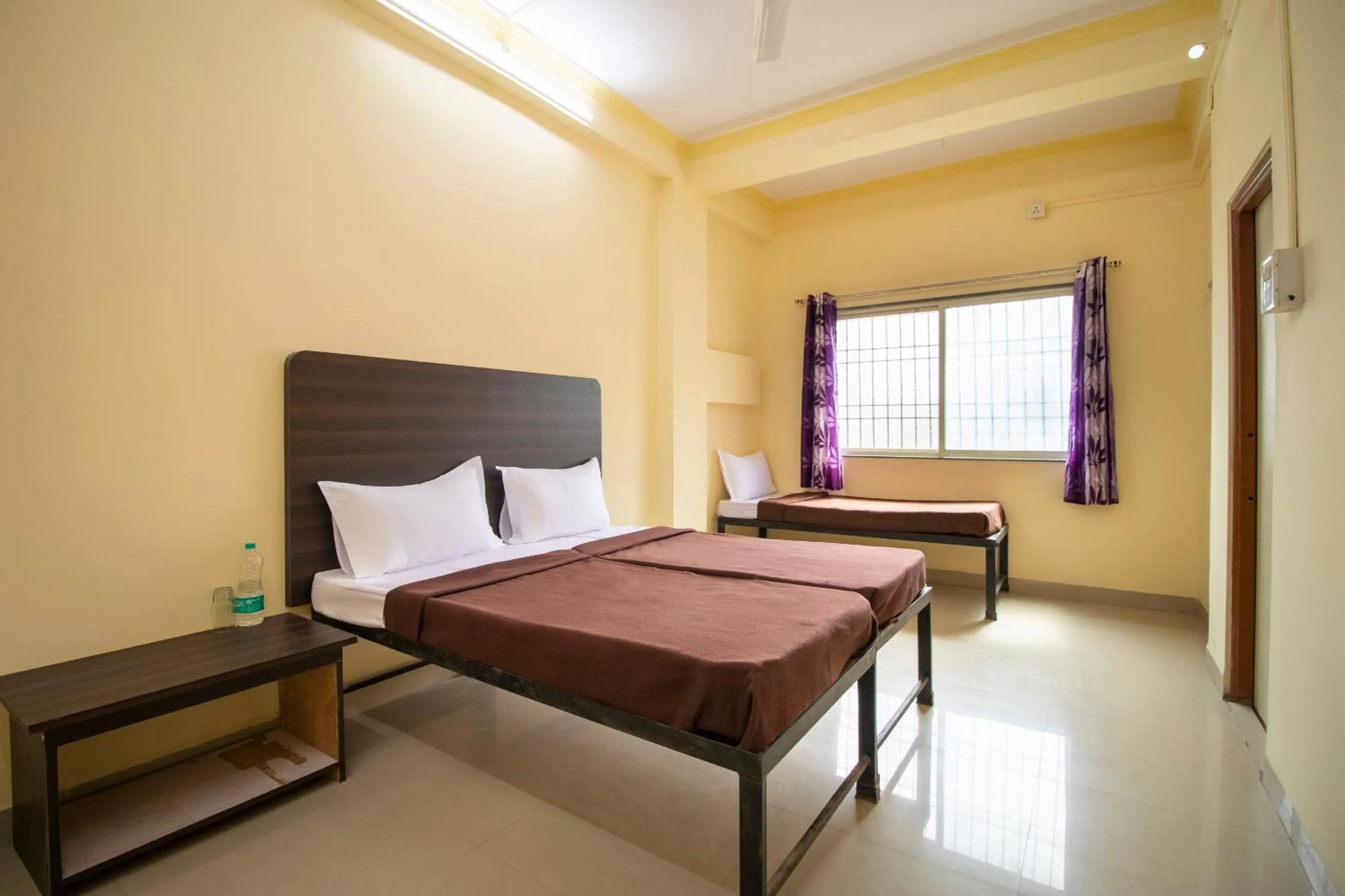 Bedroom, Bed in SPOT ON Shree Gajanan