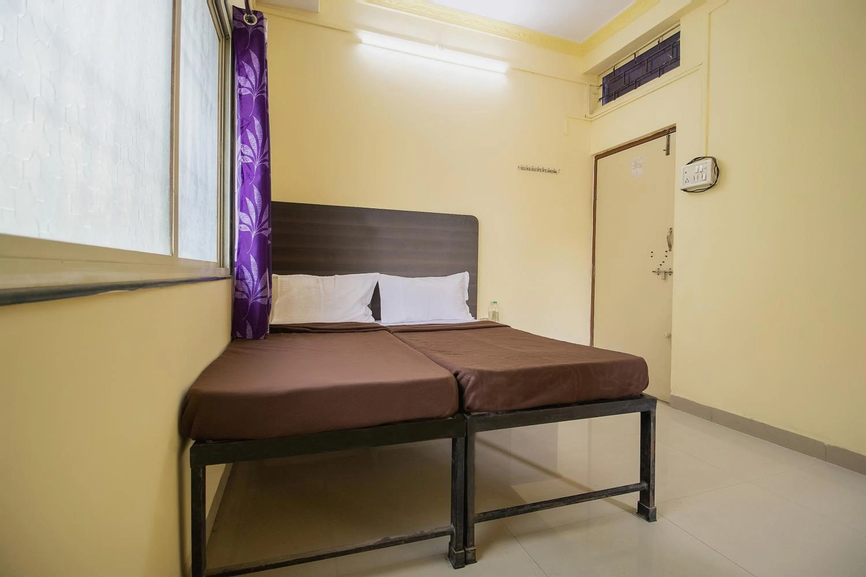 Bedroom, Bed in SPOT ON Shree Gajanan