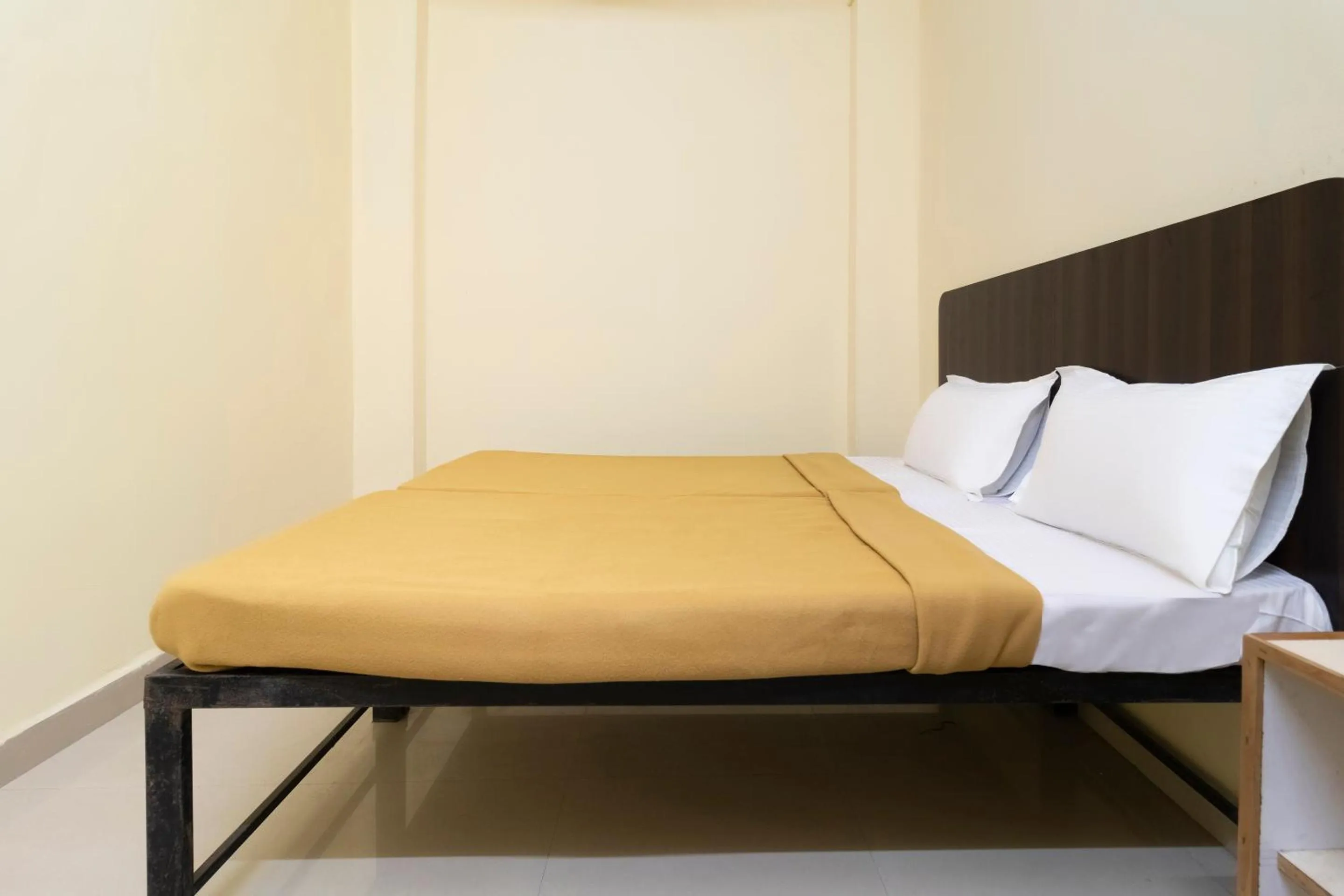 Bedroom, Bed in SPOT ON Shree Gajanan