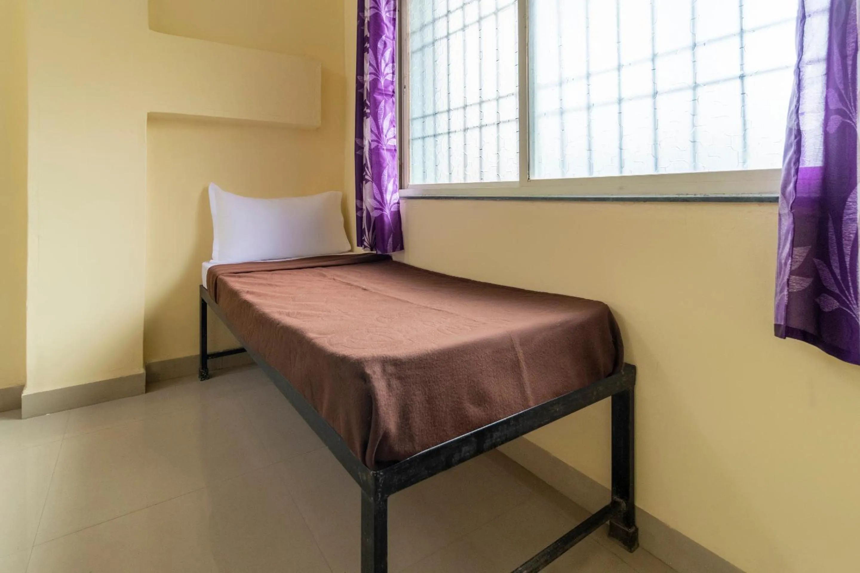 Bedroom, Bed in SPOT ON Shree Gajanan