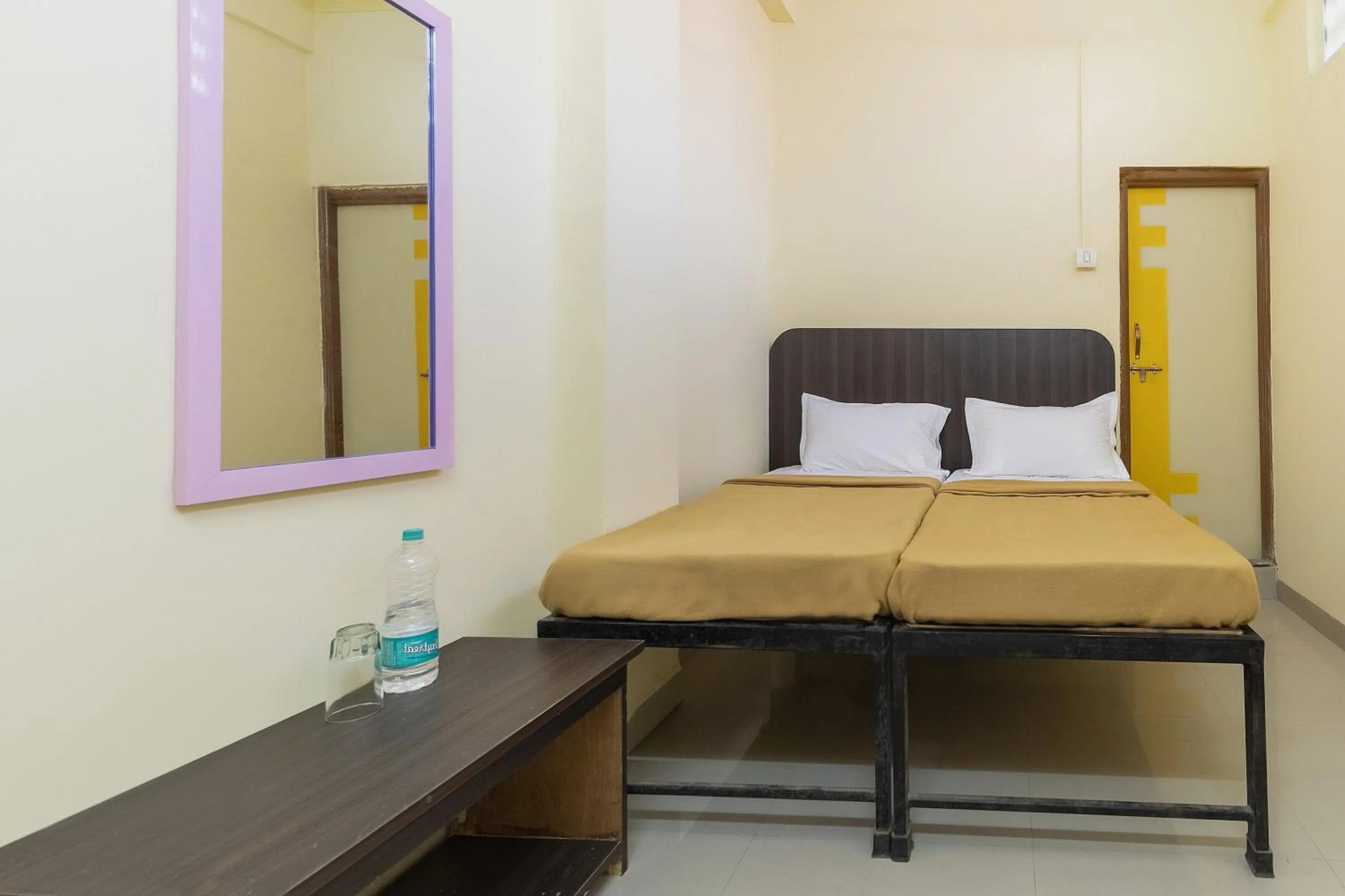 Bedroom, Bed in SPOT ON Shree Gajanan