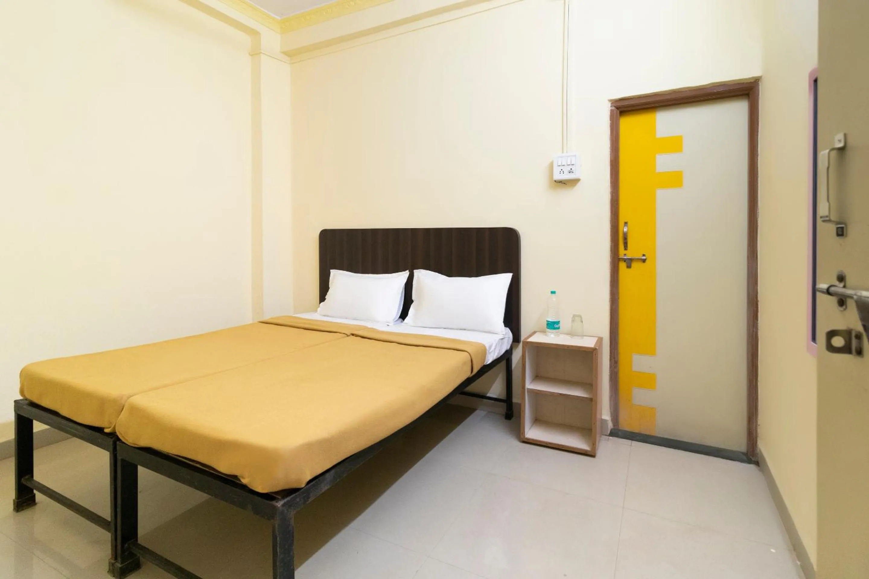 Bedroom, Bed in SPOT ON Shree Gajanan