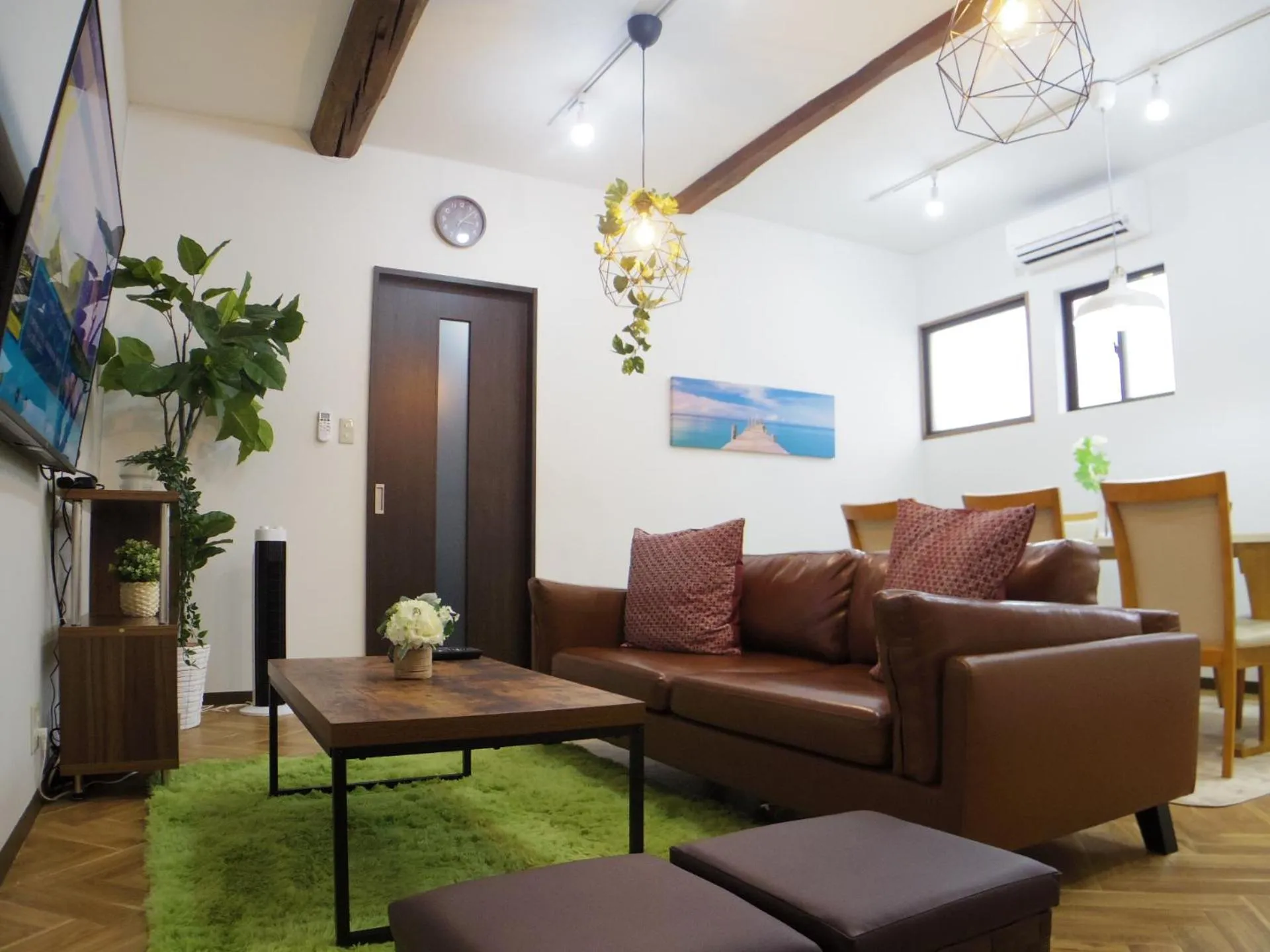 Living room in Nao's House USJ 一軒家貸切