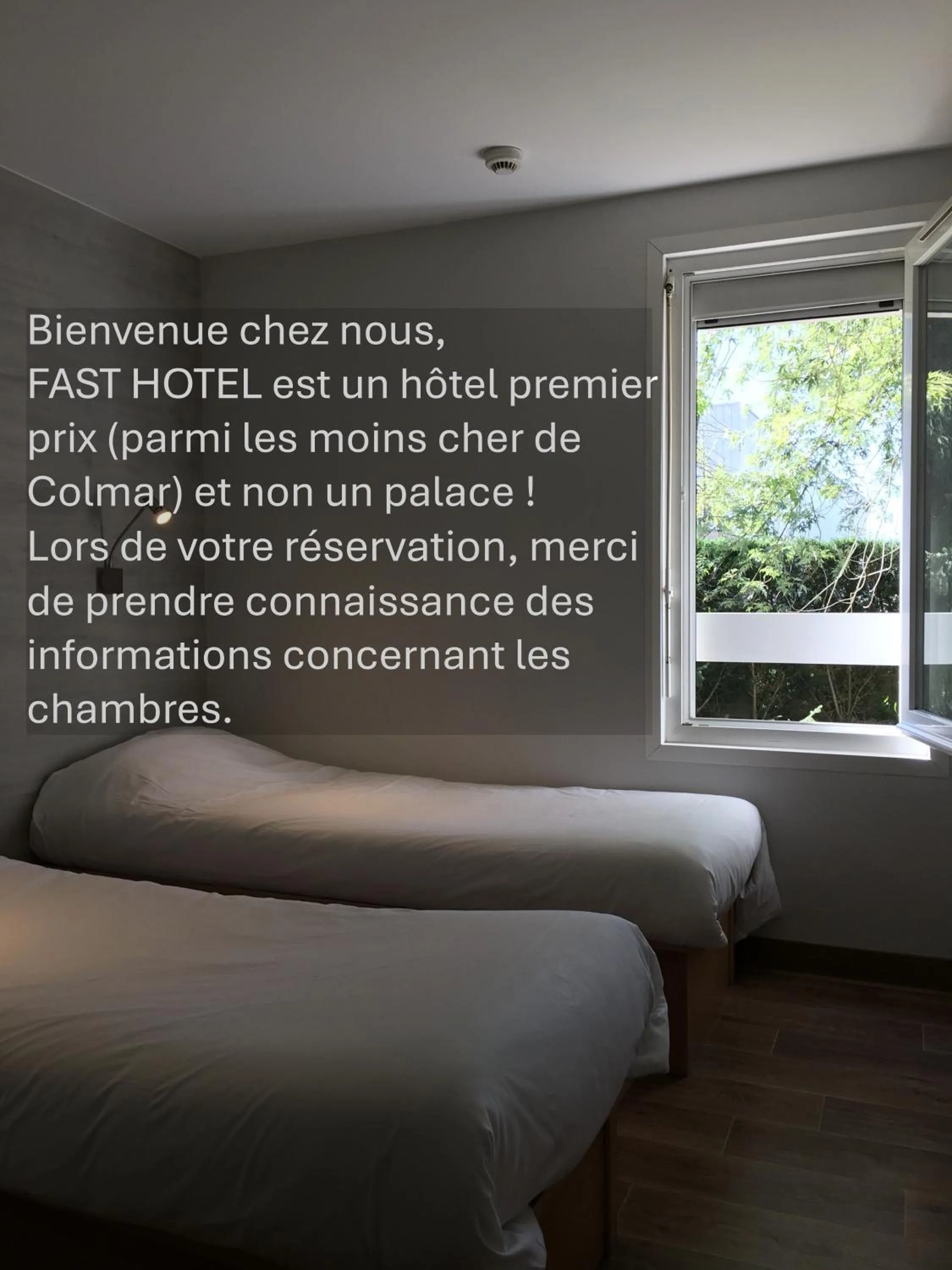 Bed in Fast Hotel Colmar Houssen