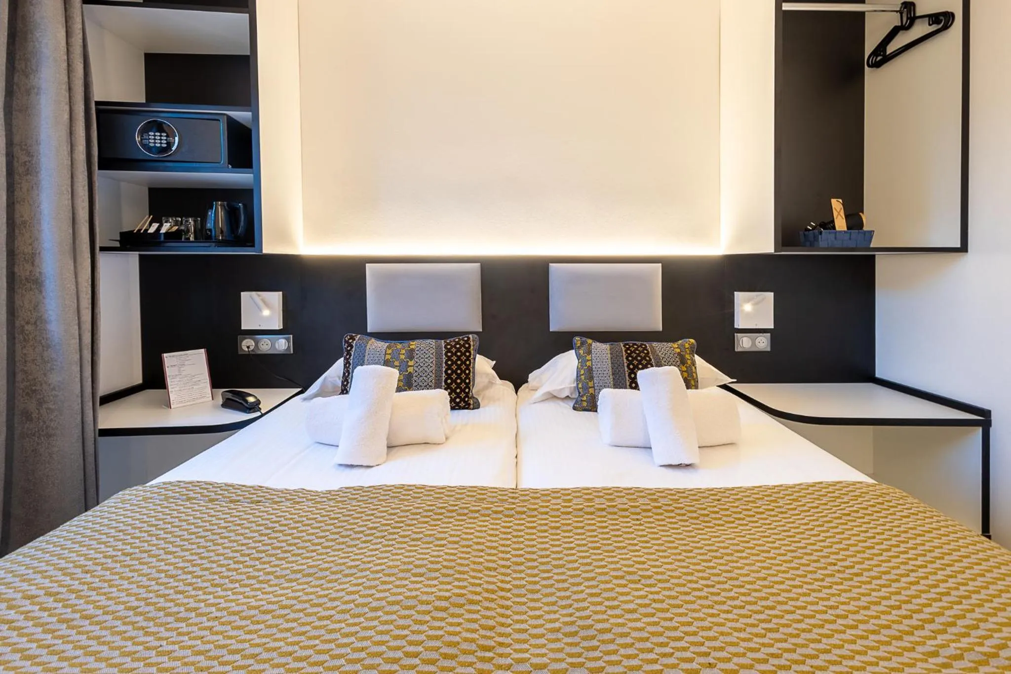 Bed in Brit Hotel, Spa & Restaurant - Colmar Est