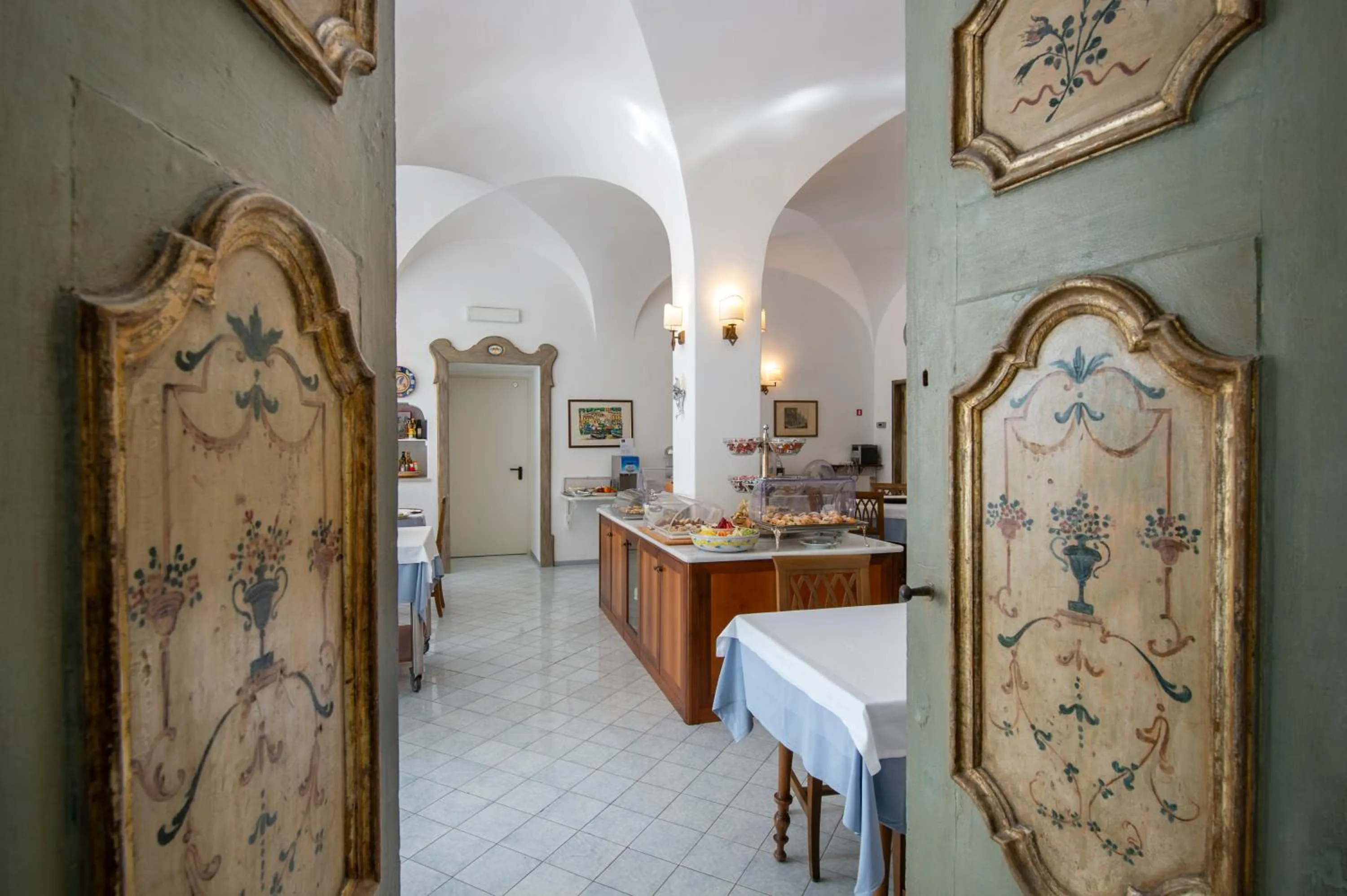 Buffet breakfast in Hotel Casa Albertina