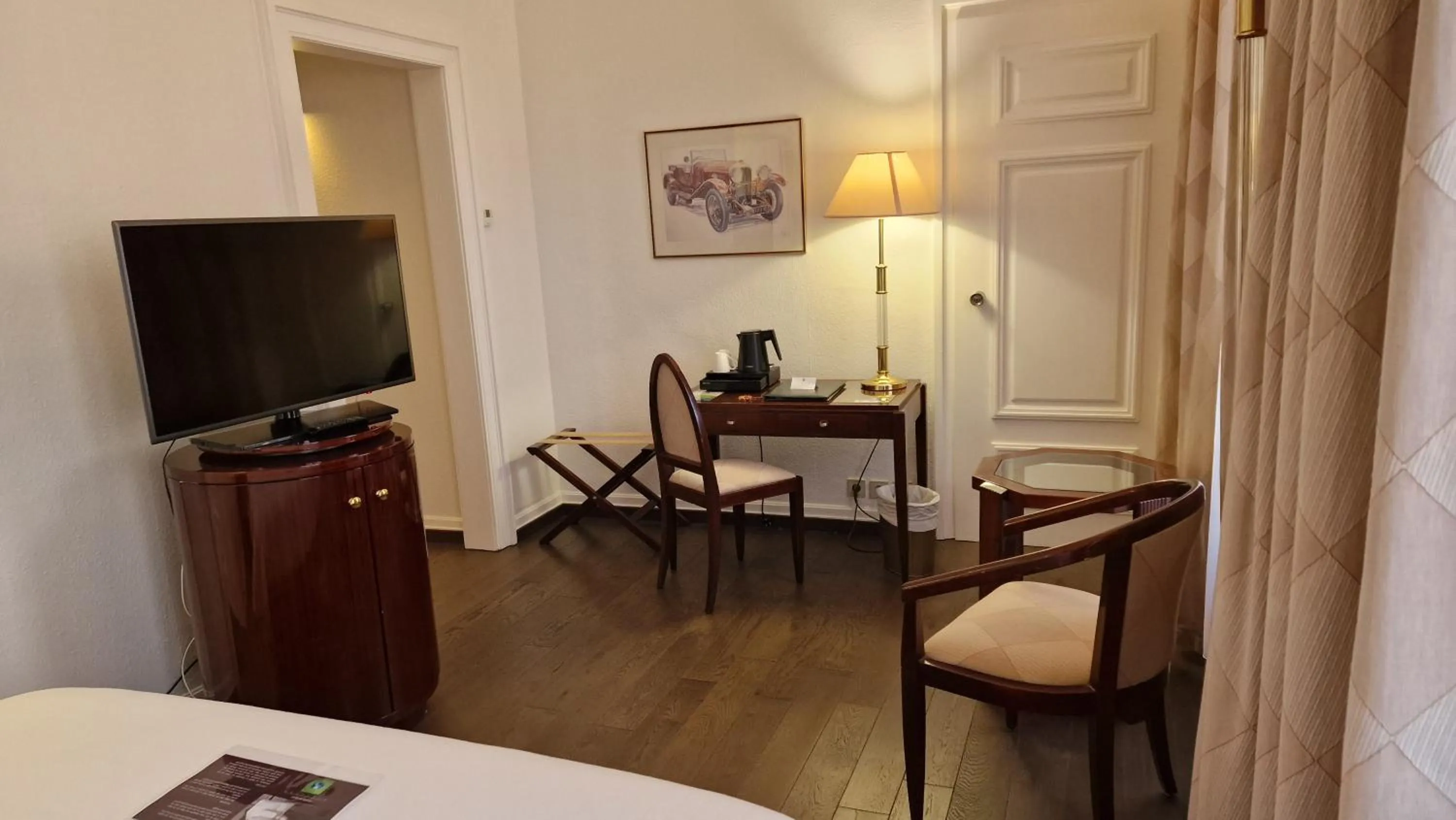 View (from property/room), Bed in Hotel Du Parc - Mulhouse Centre