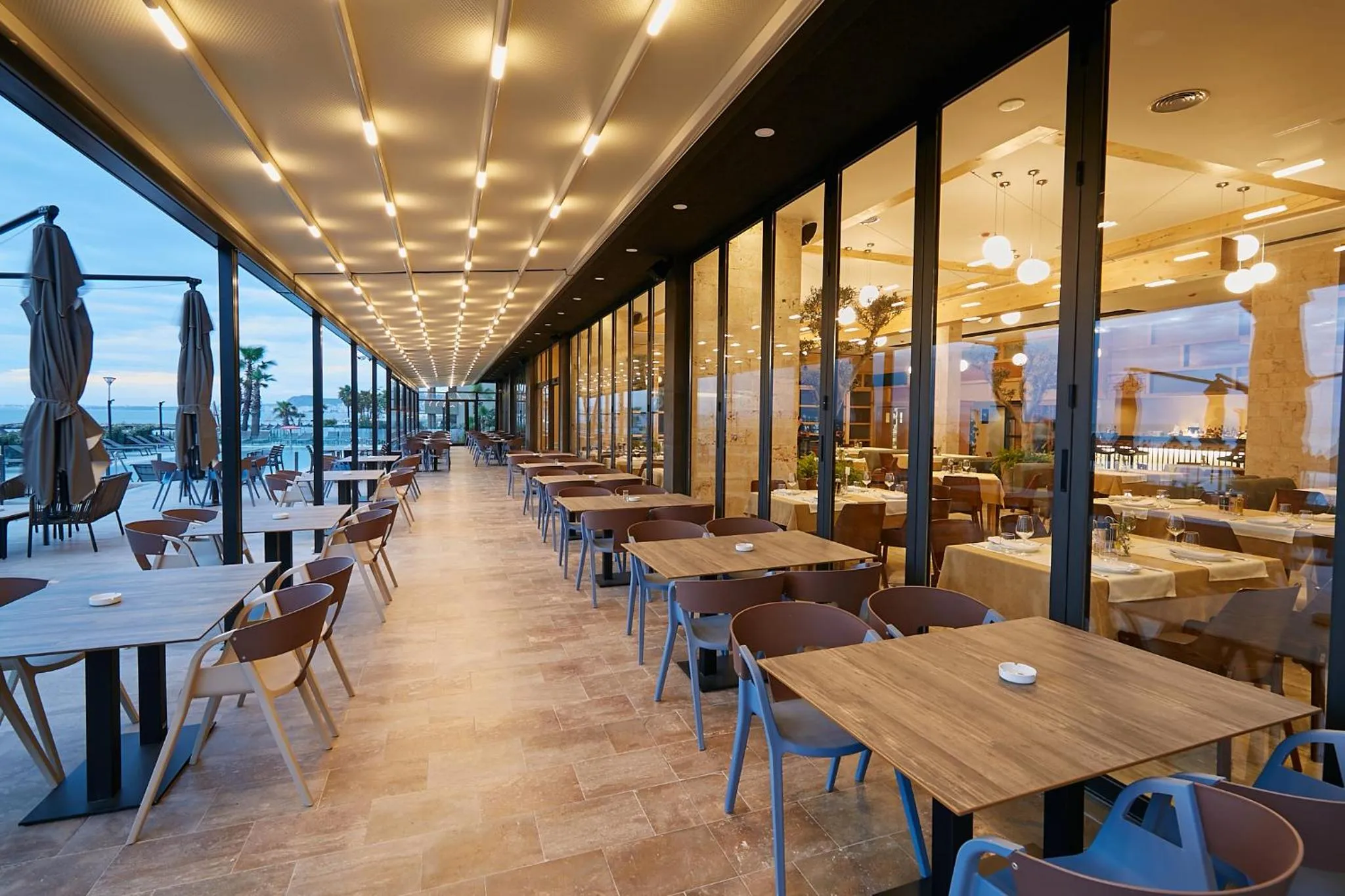 Restaurant/places to eat in ETER Hotel