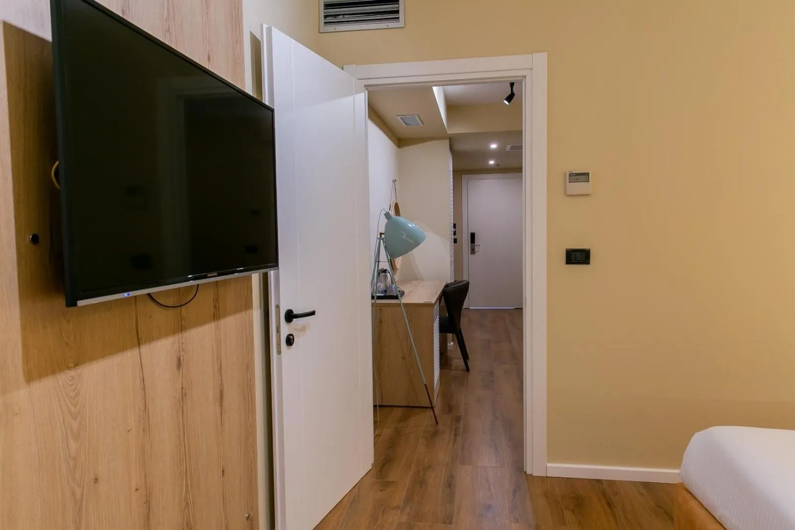 TV and multimedia in ETER Hotel