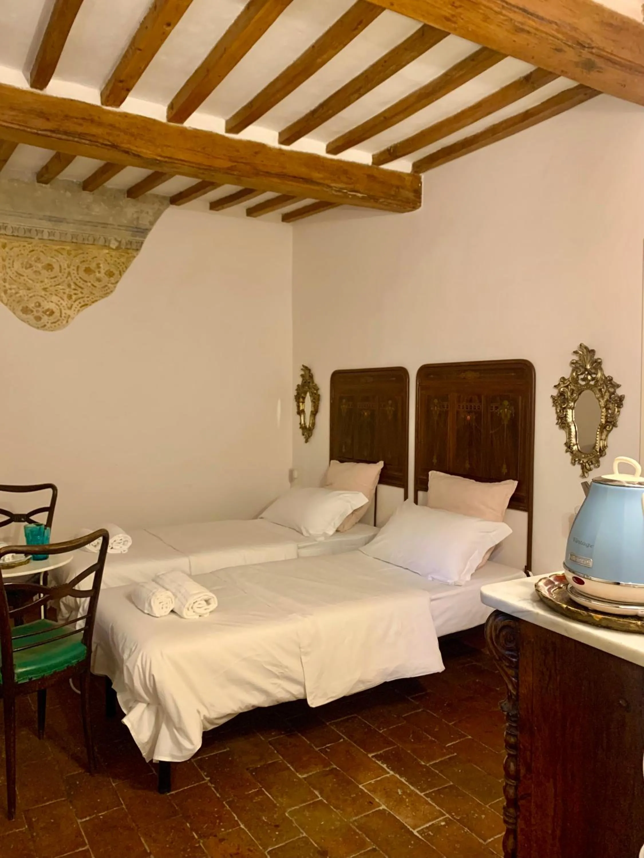 Double or Twin Room with Private Bathroom - single occupancy in Casa Cerboneschi B&B in a medieval village with Panoramic Tuscan Hills