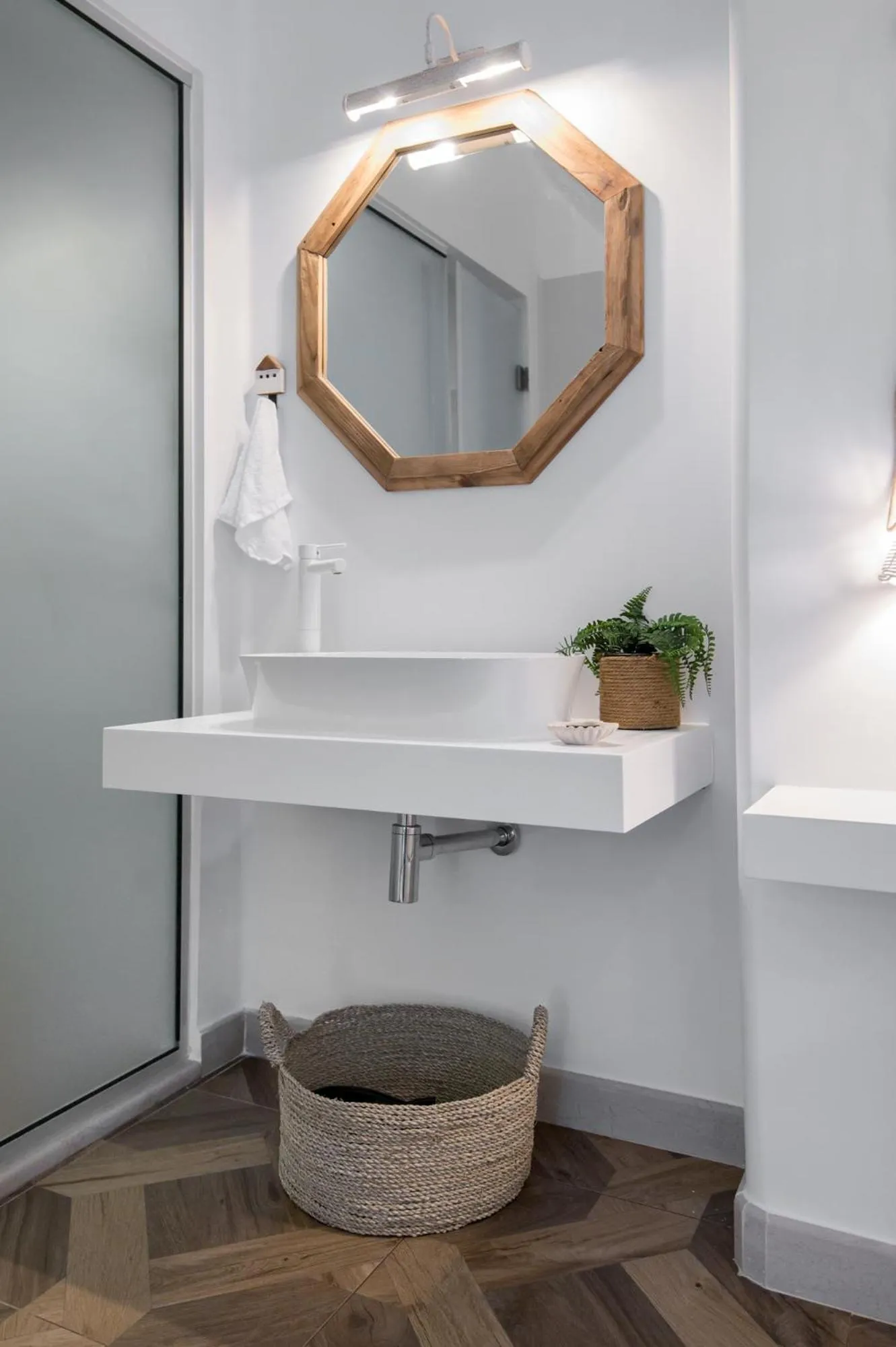 Bathroom in The Well Parga