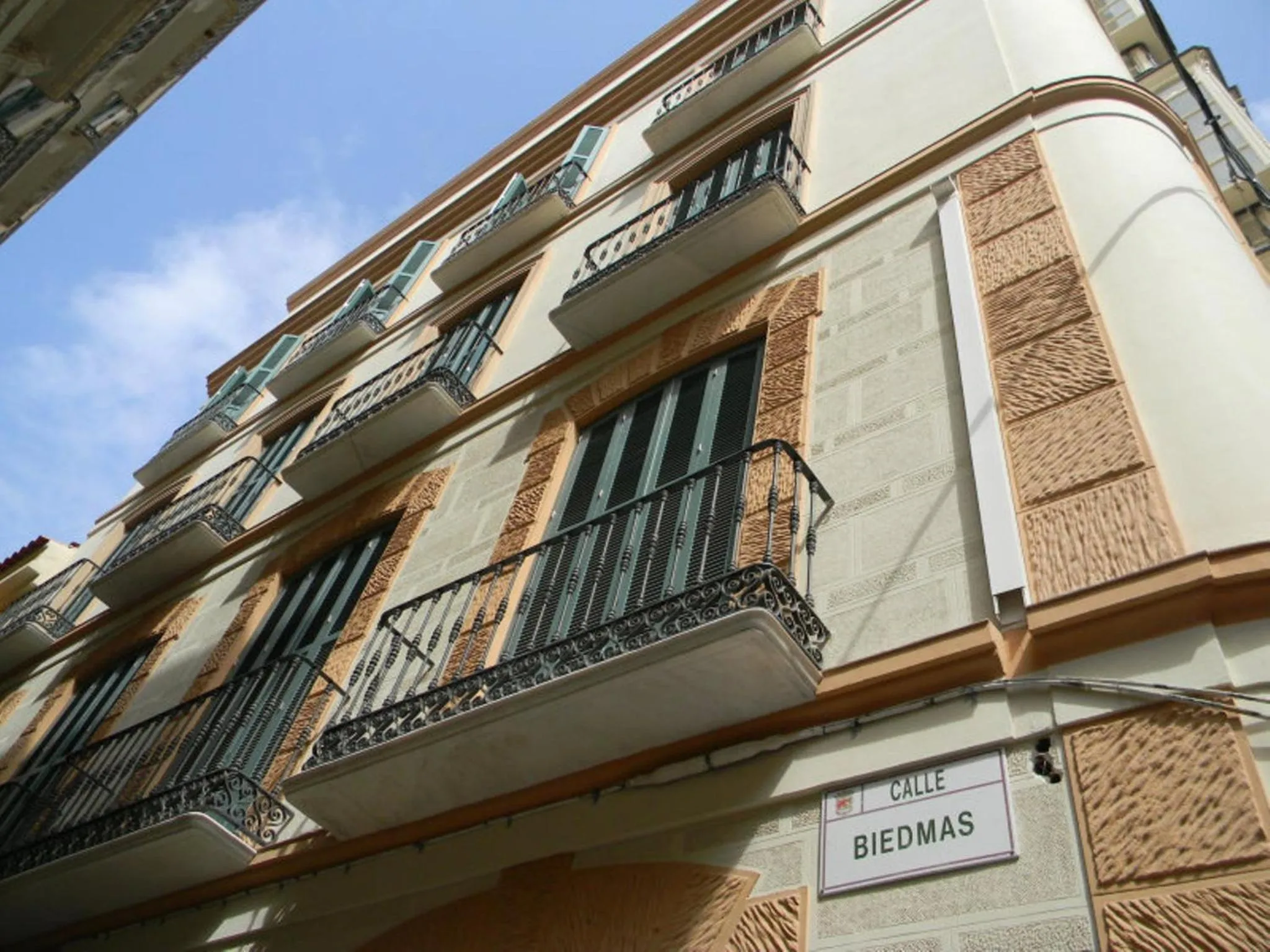 Facade/entrance in Apartamentos Pinar Malaga Centro
