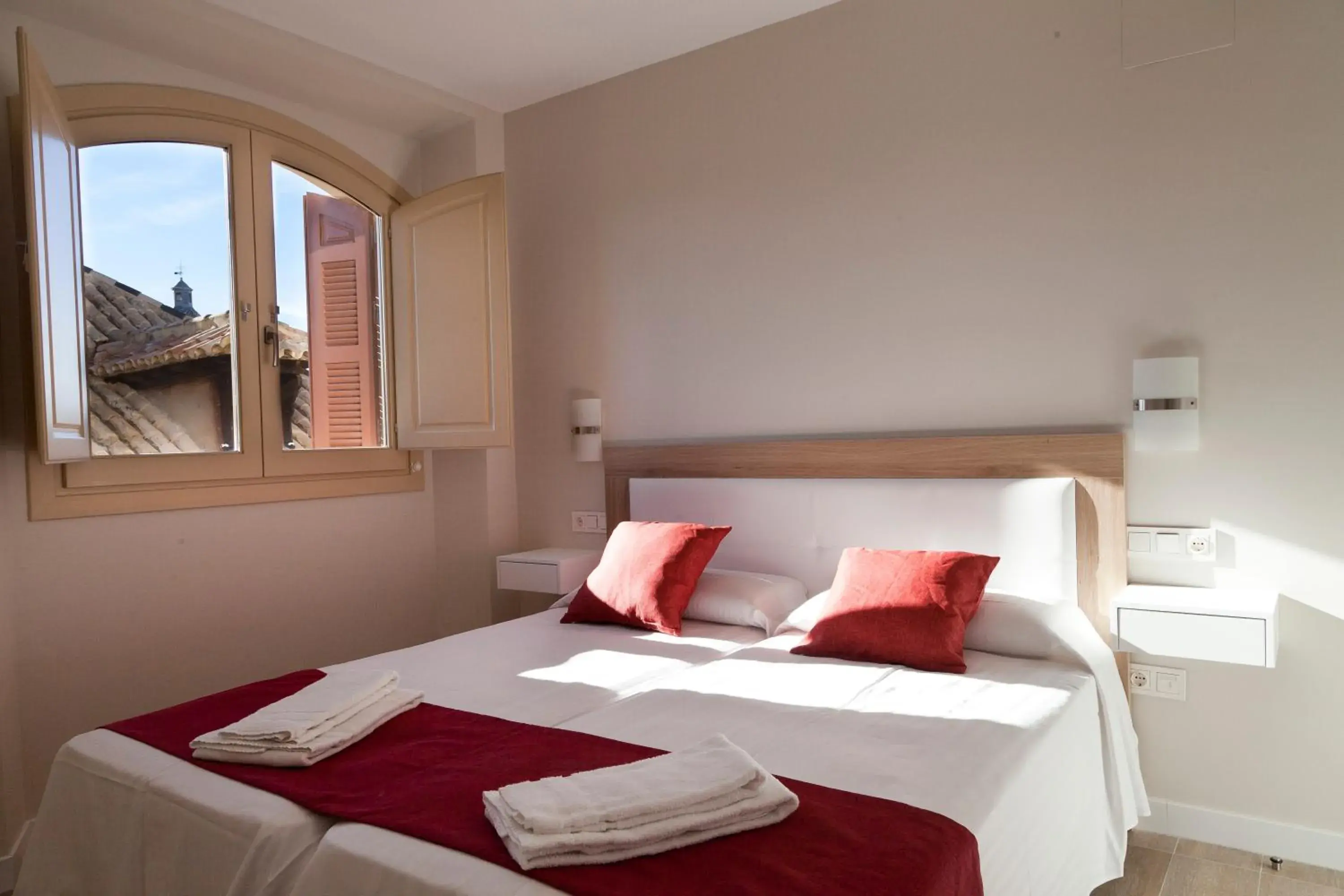 Two-Bedroom Apartment in Apartamentos Pinar Malaga Centro Two-Bedroom Apartment in Apartamentos Pinar Malaga Centro