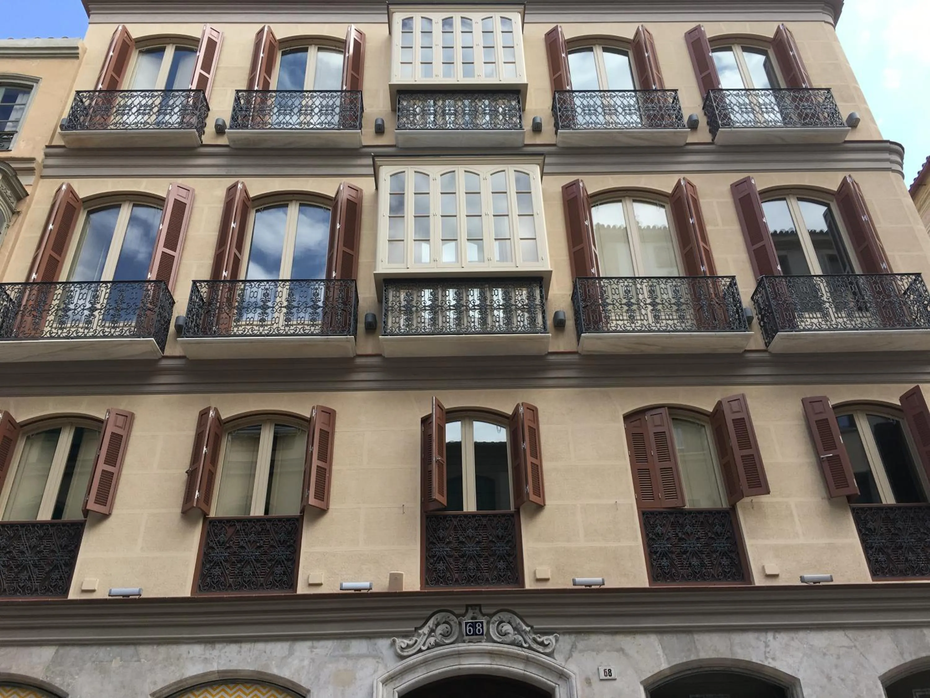 Facade/entrance in Apartamentos Pinar Malaga Centro