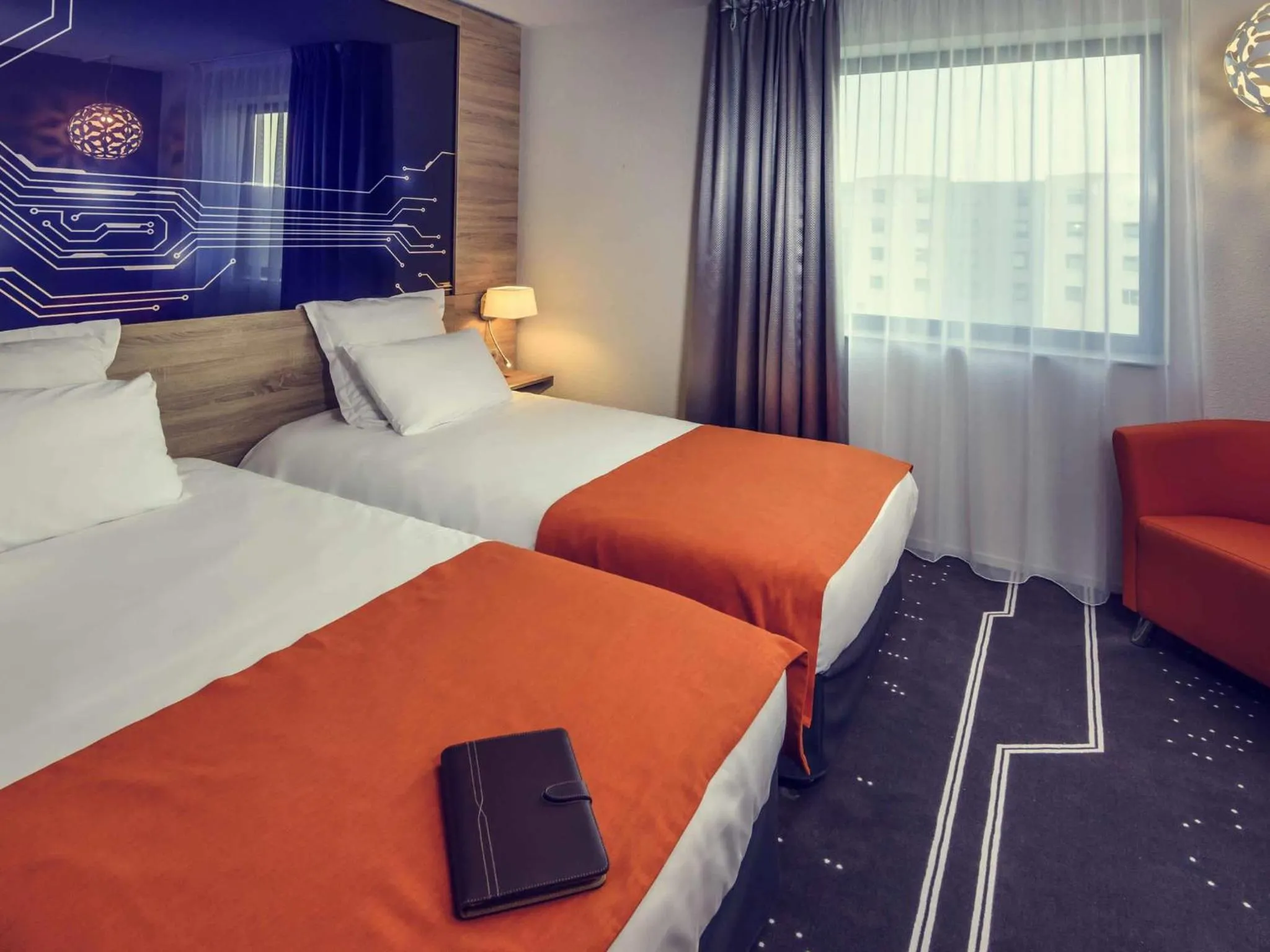 Bedroom, Bed in Mercure Poitiers Site du Futuroscope