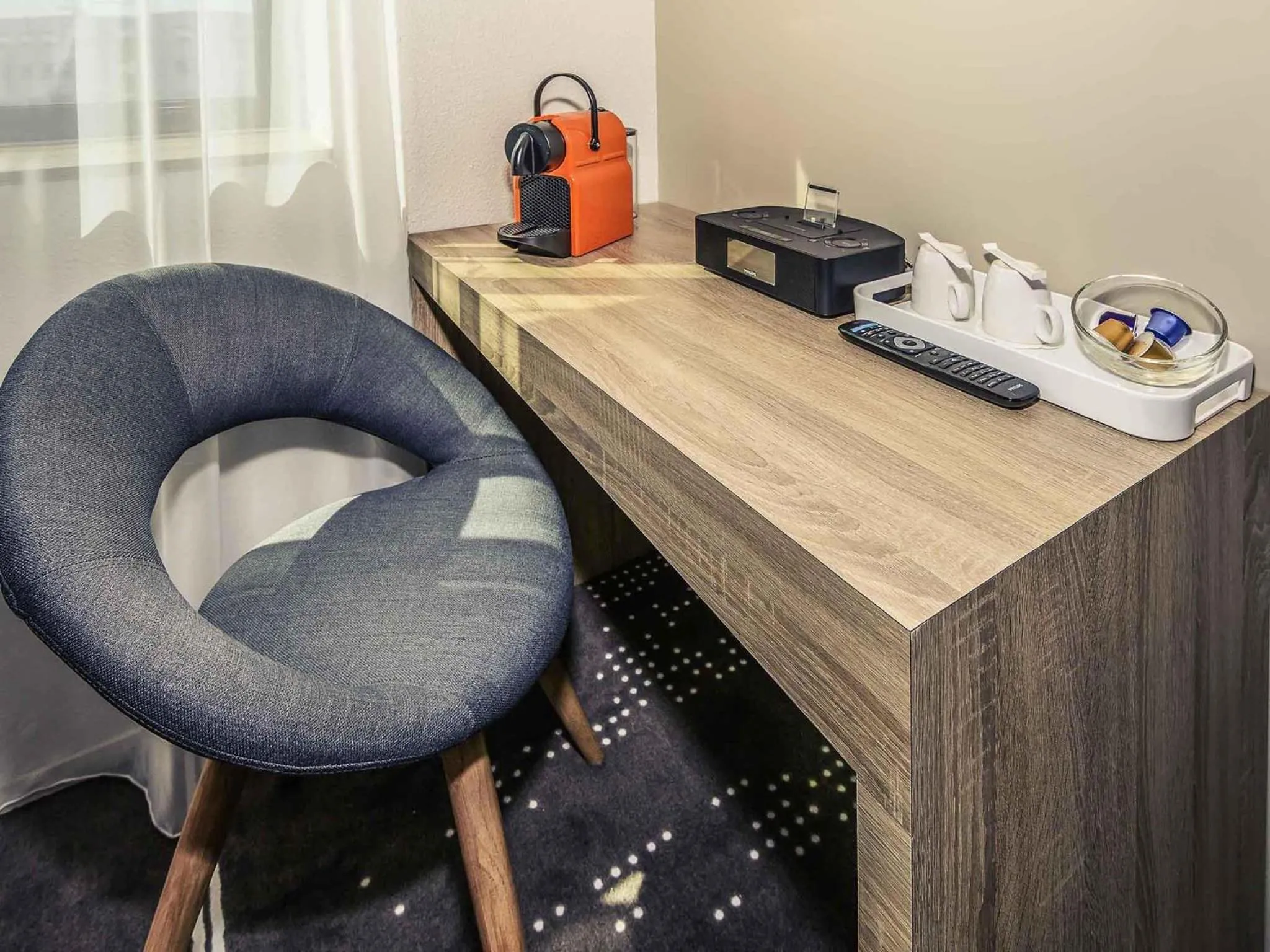 Bedroom in Mercure Poitiers Site du Futuroscope