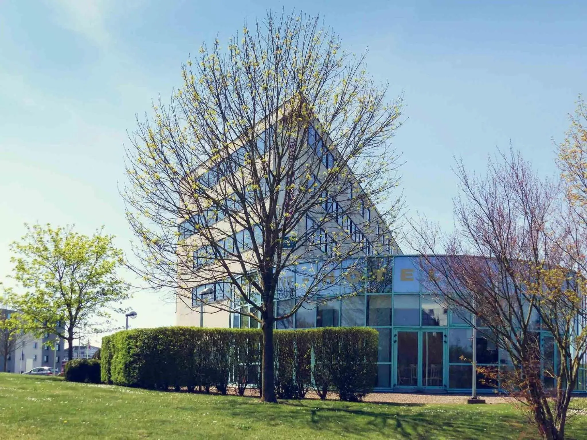 Property building in Mercure Poitiers Site du Futuroscope