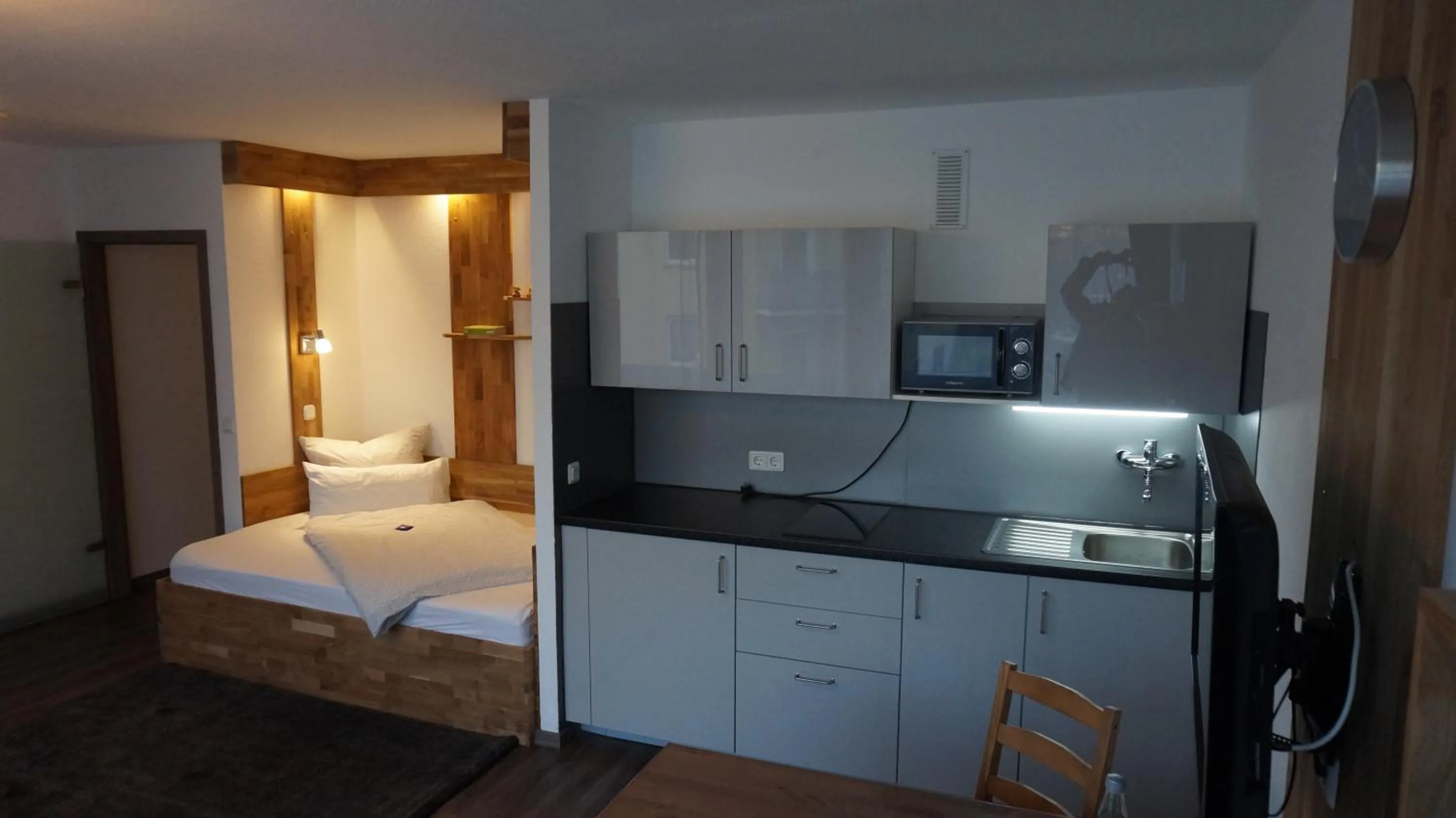 Kitchen or kitchenette, Bed in LuPartment