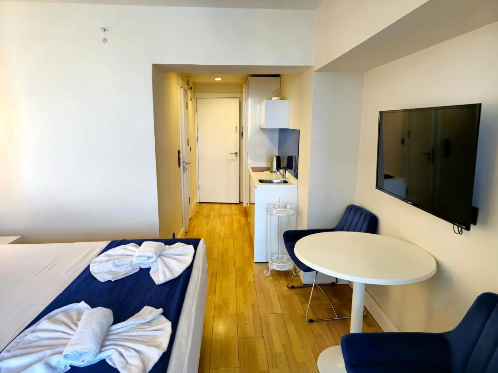 Bed in Hotel Orbi city