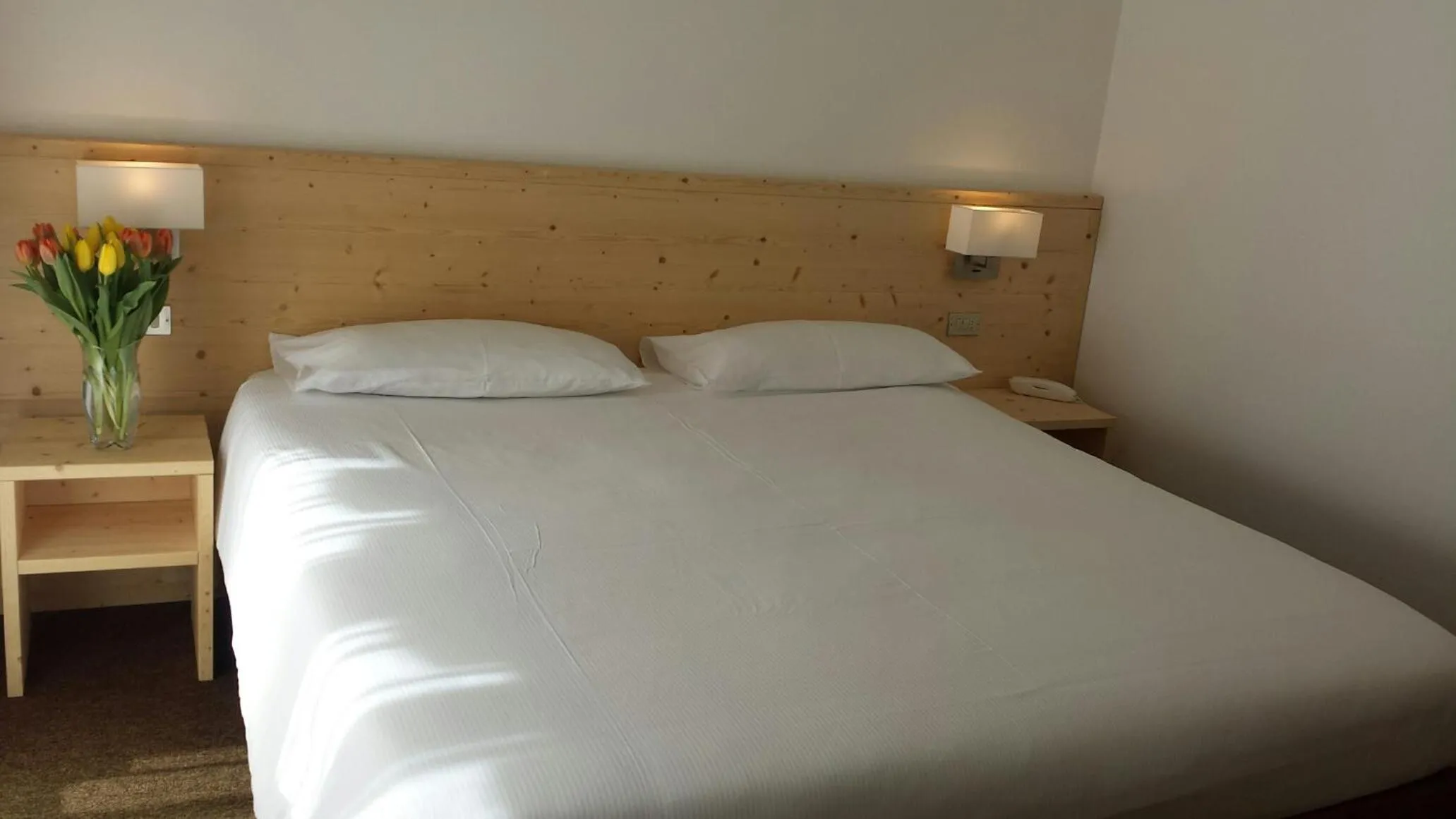 Bed in Hotel Engel