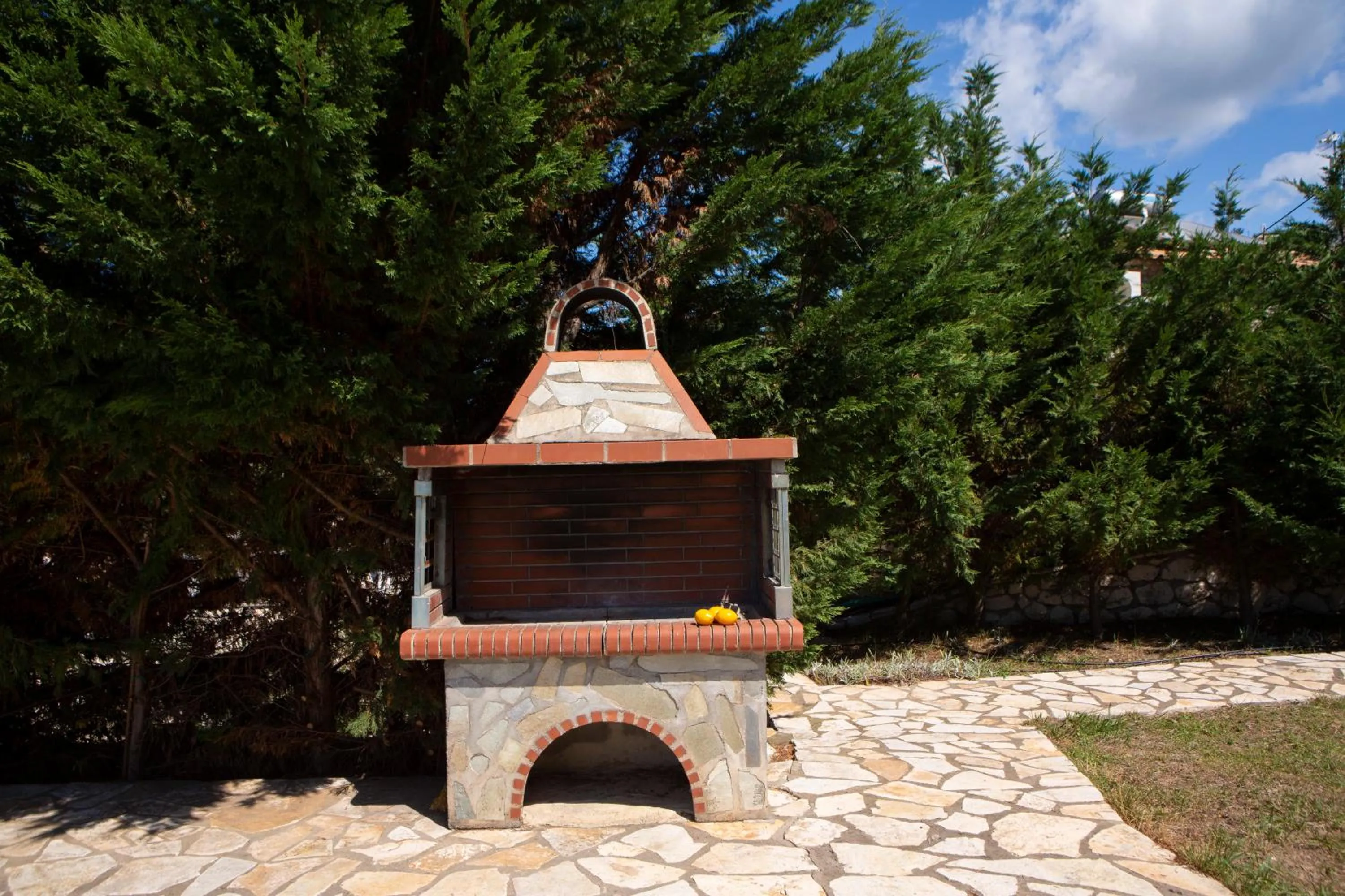 BBQ facilities in Dream View Villas