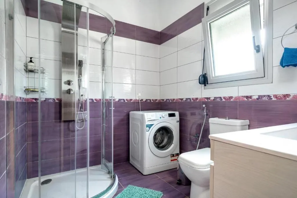Bathroom in Dream View Villas